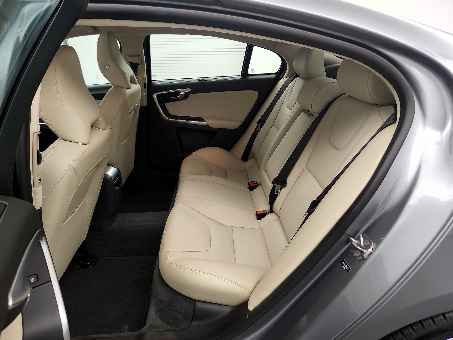 Thumbnail: 2017 Volvo S60 - 20
