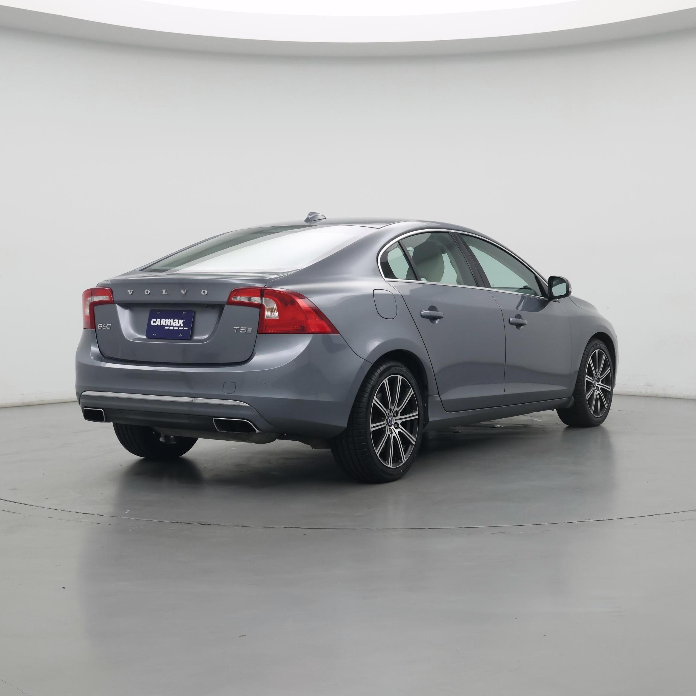 Thumbnail: 2017 Volvo S60 - 8