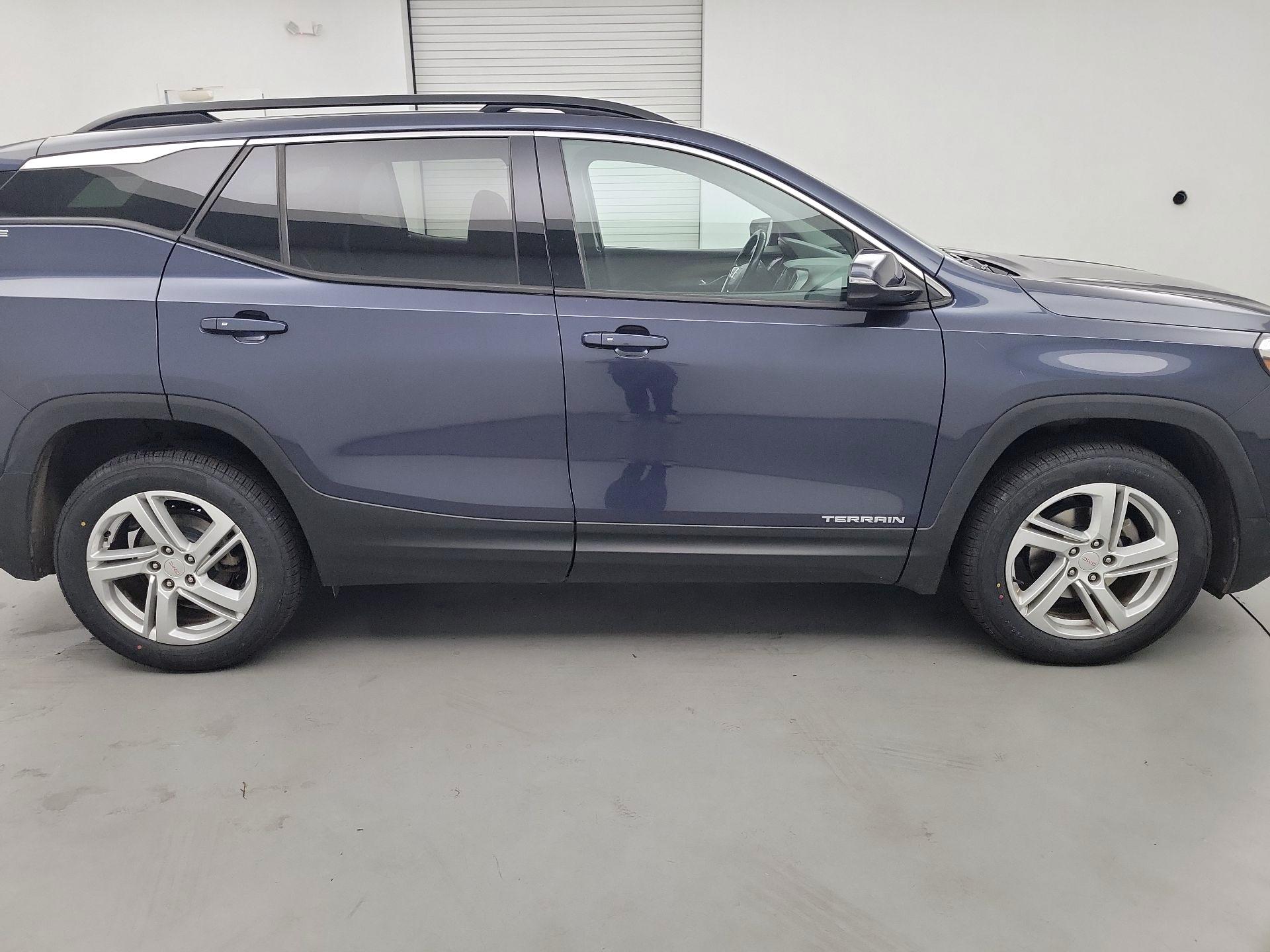 Thumbnail: 2018 GMC Terrain - 4