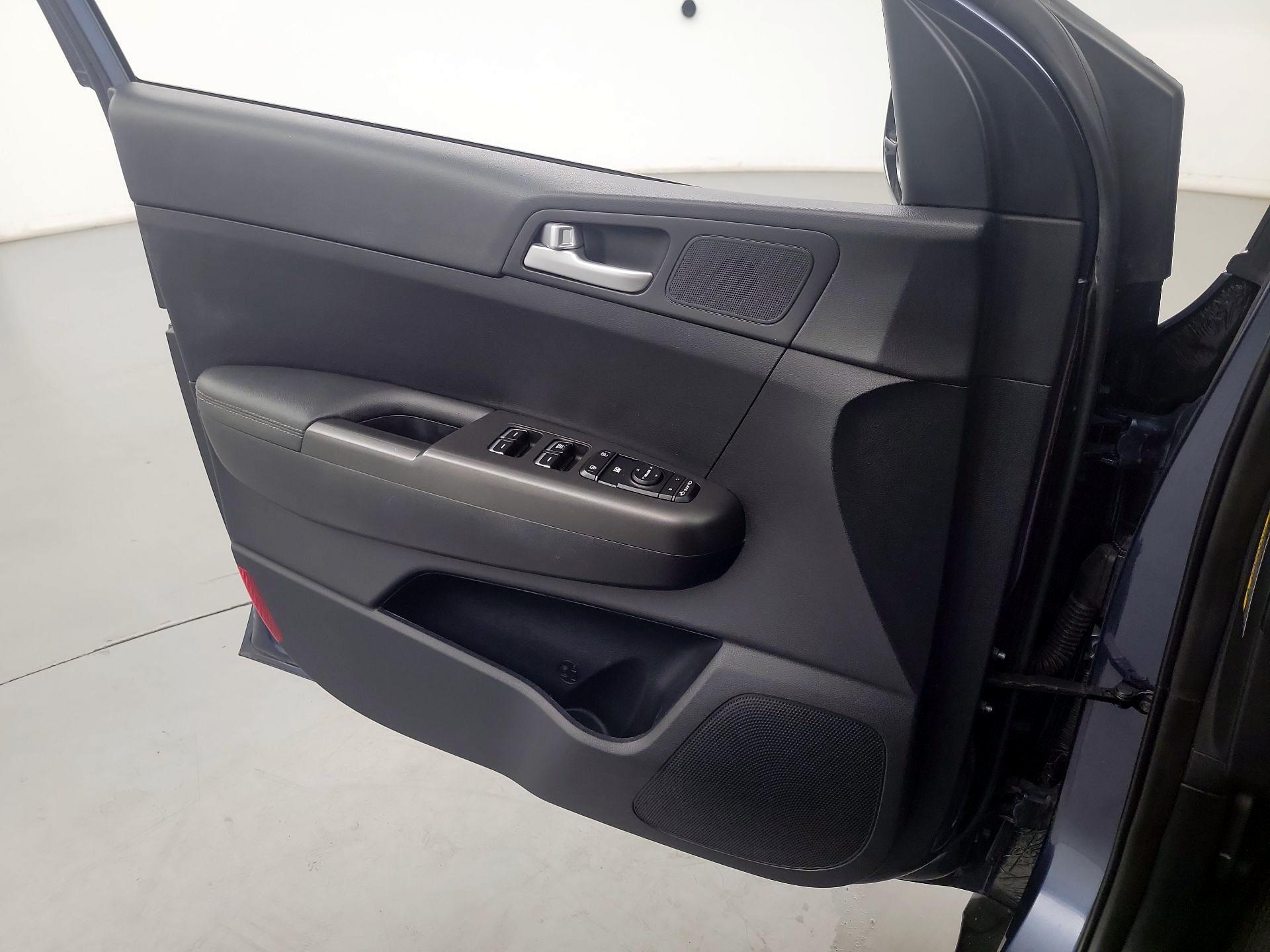 Thumbnail: 2021 Kia Sportage - 13