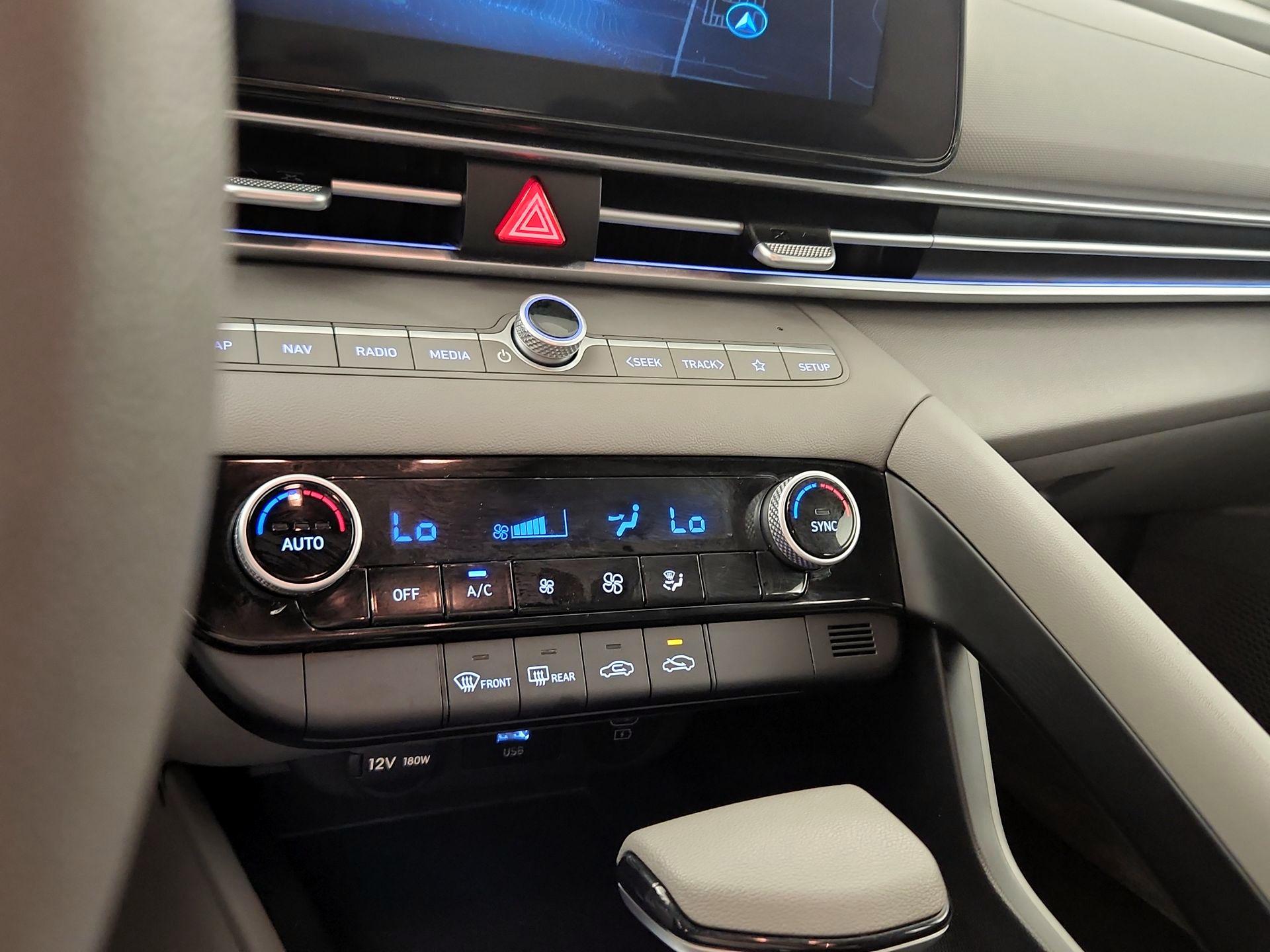 Thumbnail: 2024 Hyundai Elantra - 17