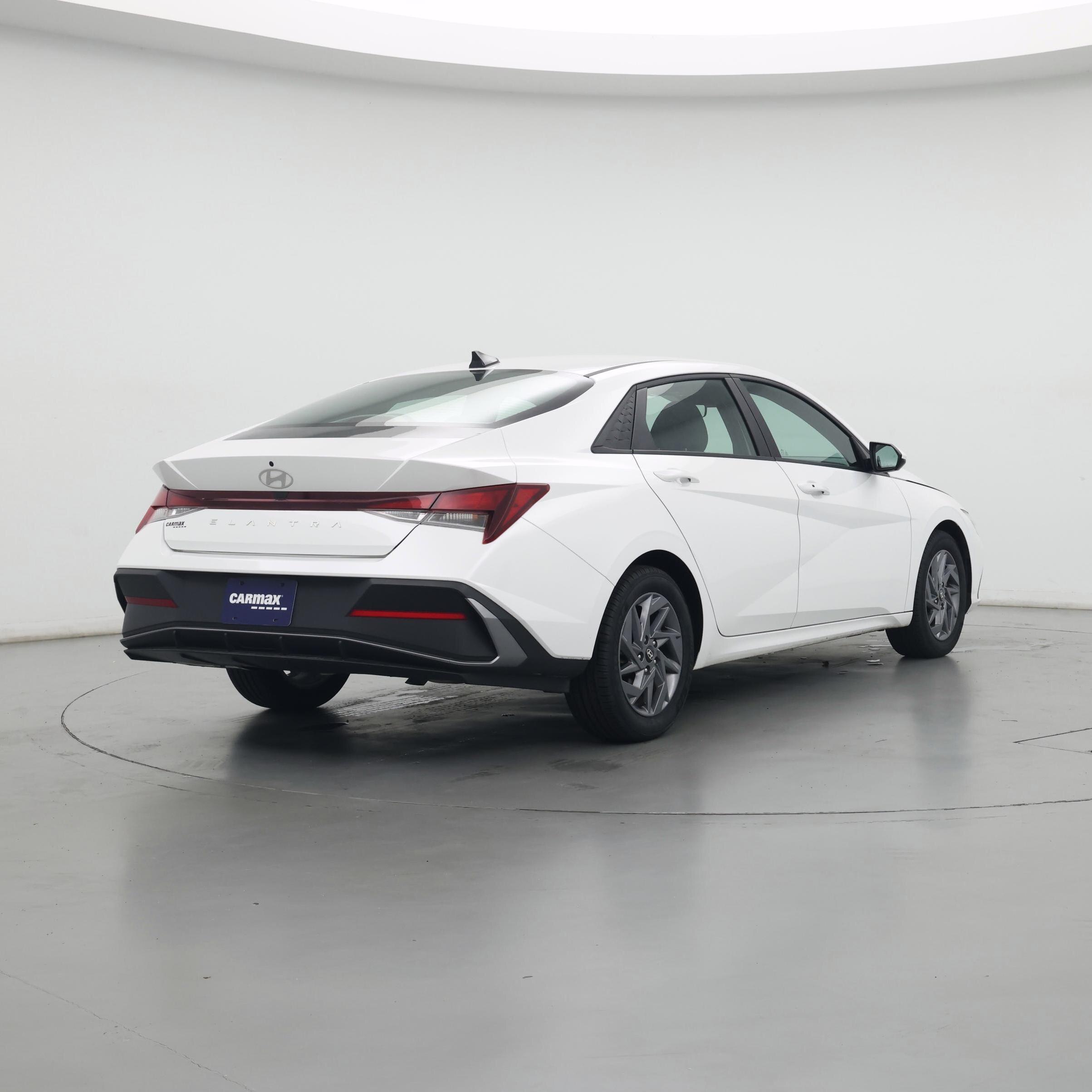 Thumbnail: 2024 Hyundai Elantra - 8
