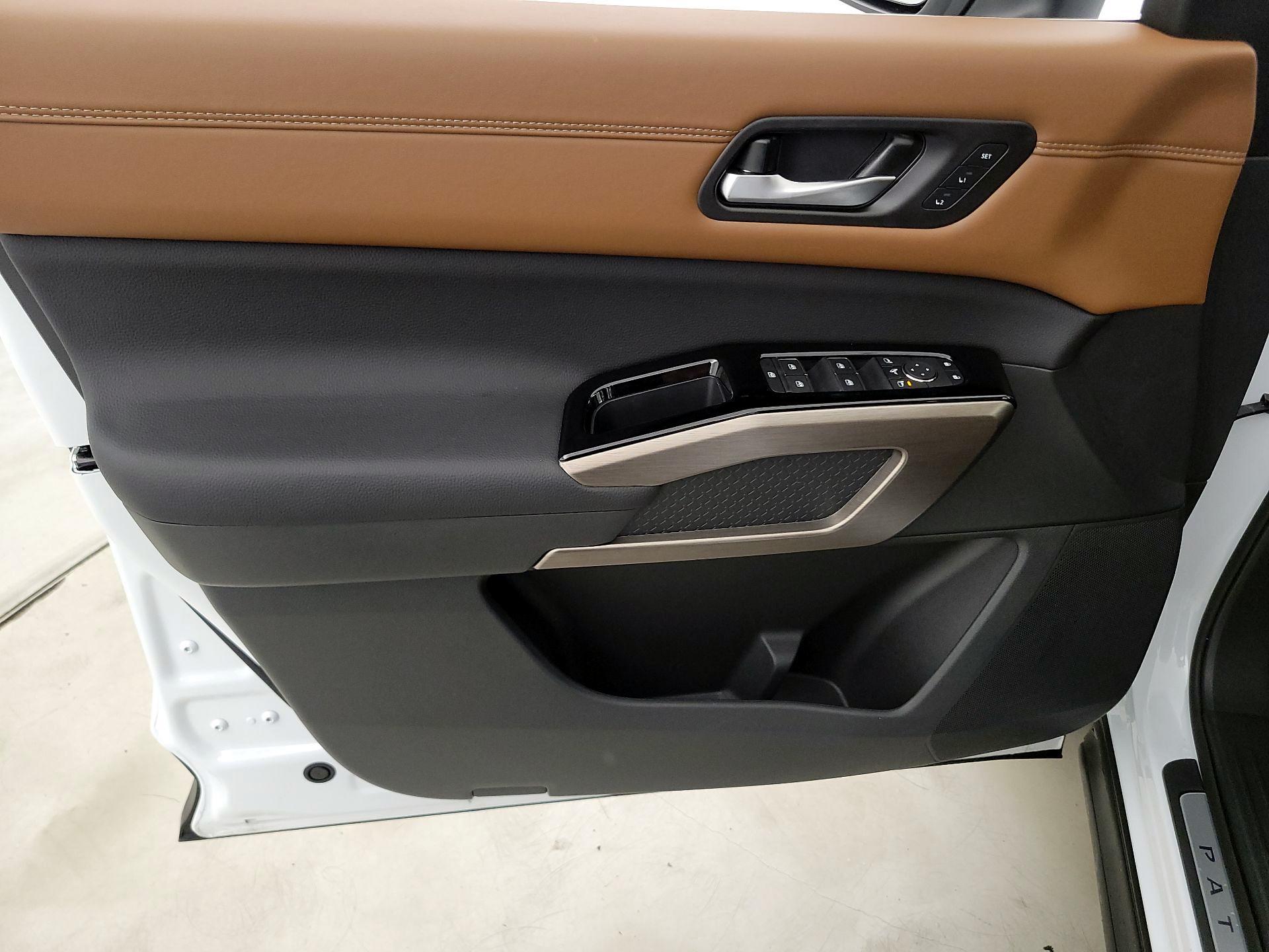 Thumbnail: 2025 Nissan Pathfinder - 12