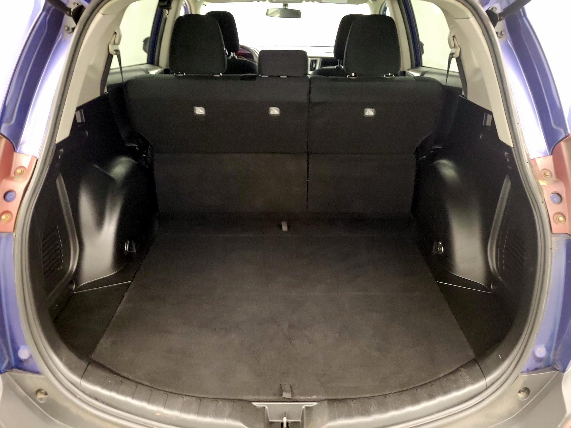 Thumbnail: 2015 Toyota RAV4 - 17