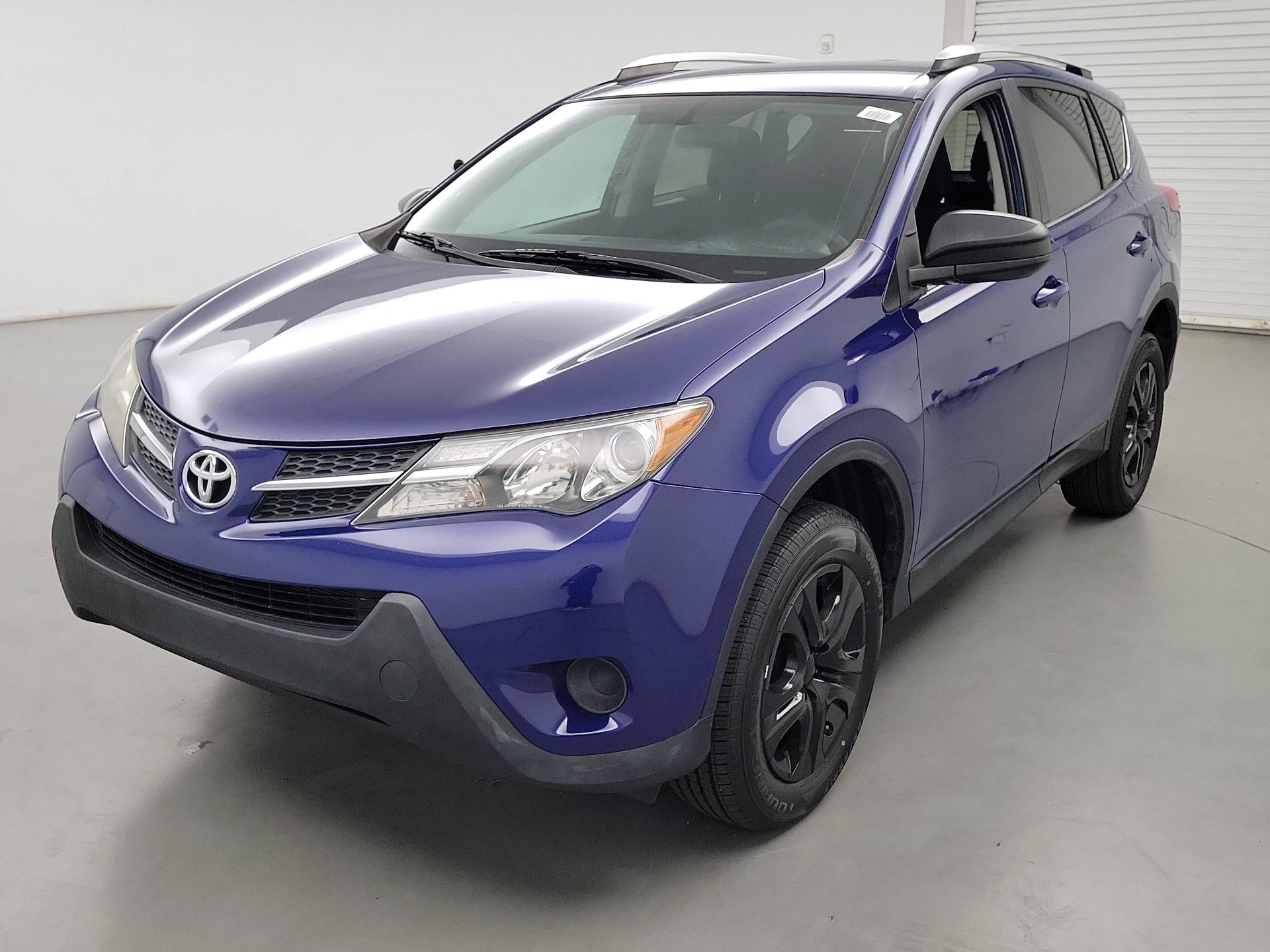 Thumbnail: 2015 Toyota RAV4 - 3