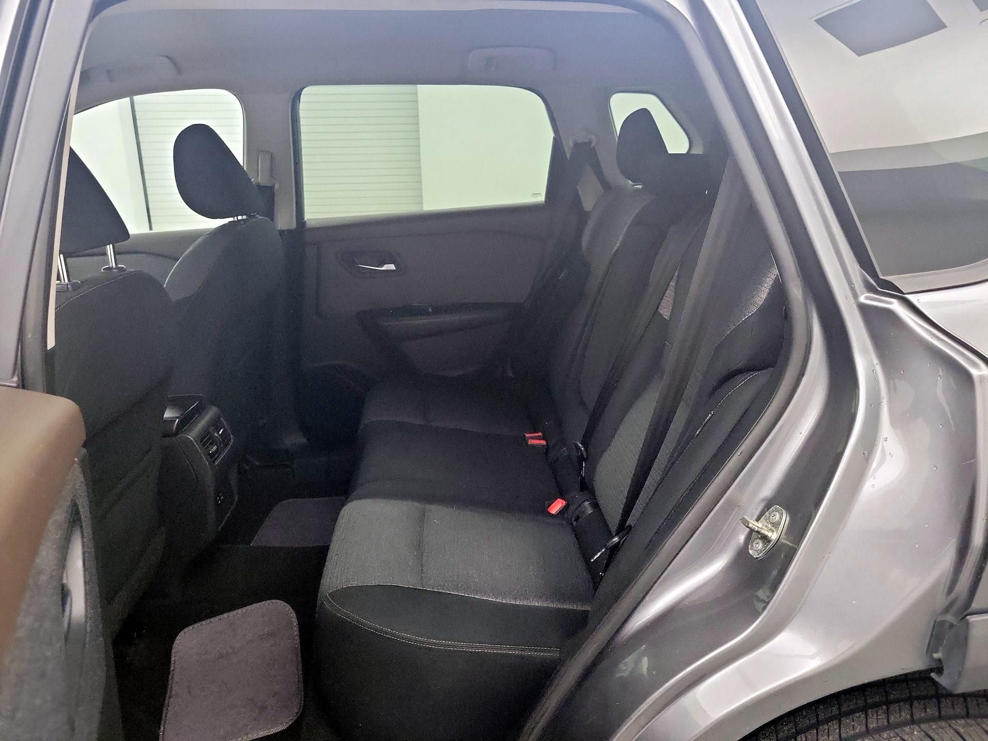 Thumbnail: 2021 Nissan Rogue - 17