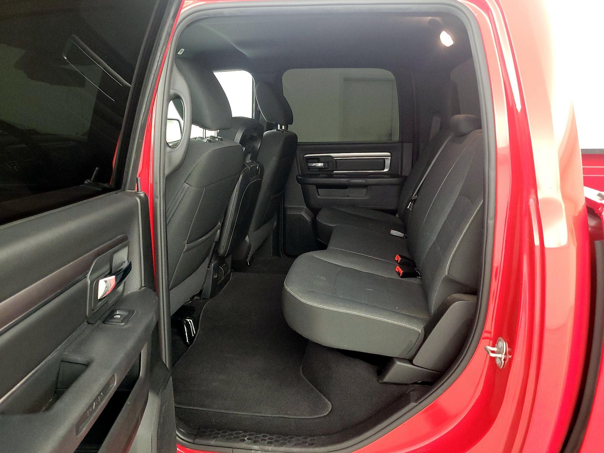 Thumbnail: 2021 RAM 1500 Classic - 17