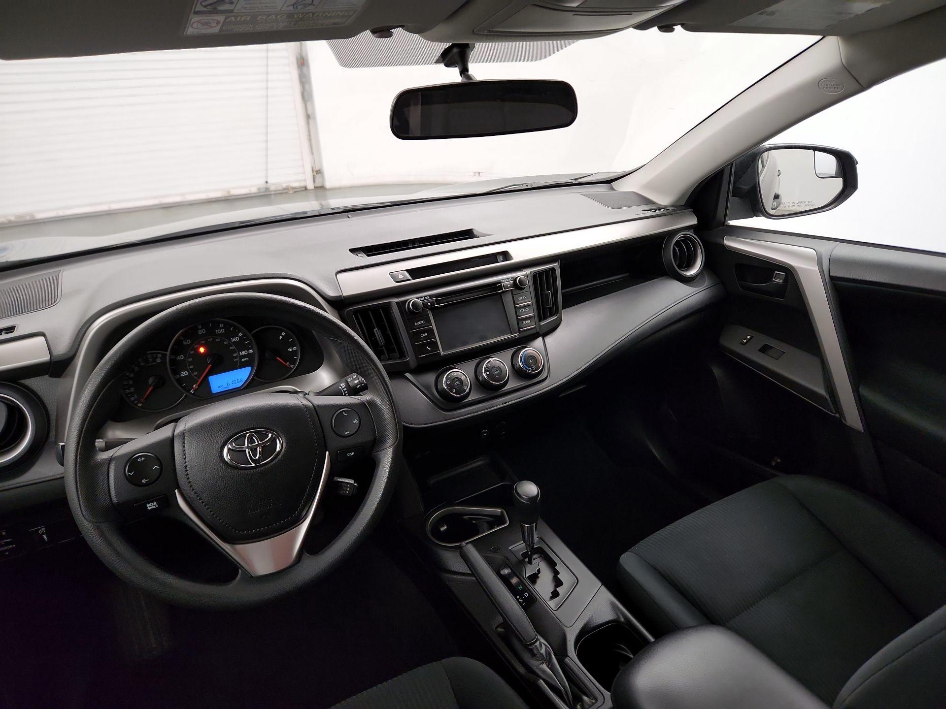 Thumbnail: 2016 Toyota RAV4 - 9