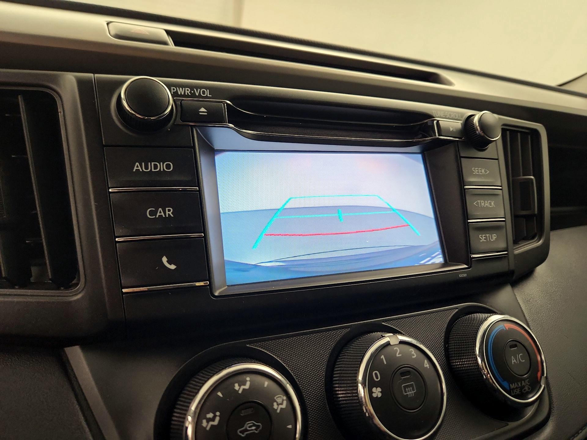Thumbnail: 2016 Toyota RAV4 - 14