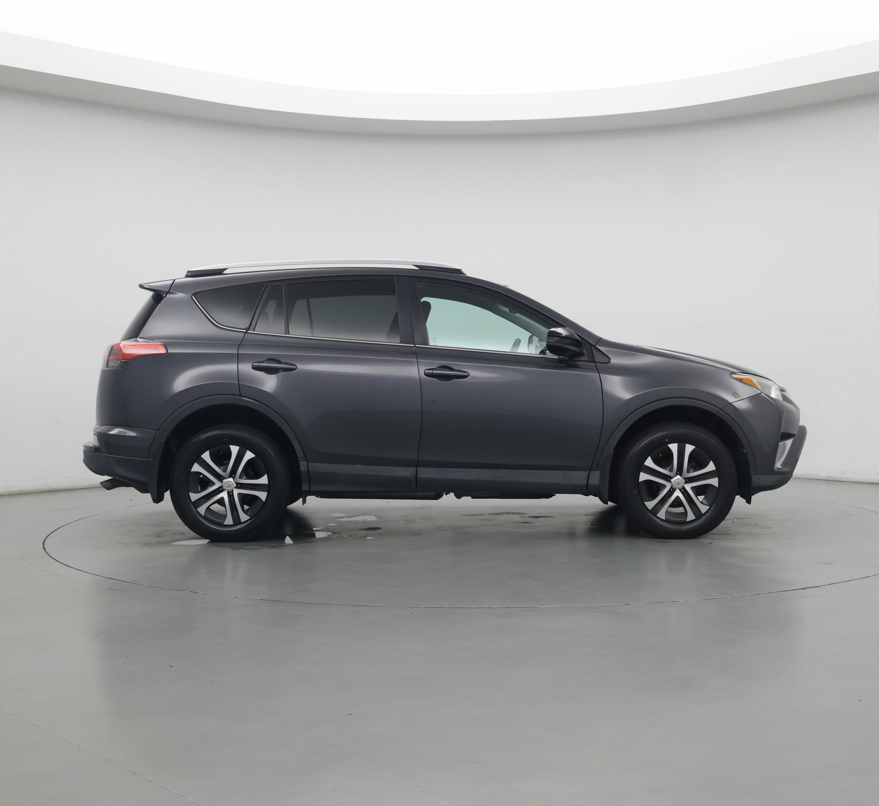 Thumbnail: 2016 Toyota RAV4 - 7