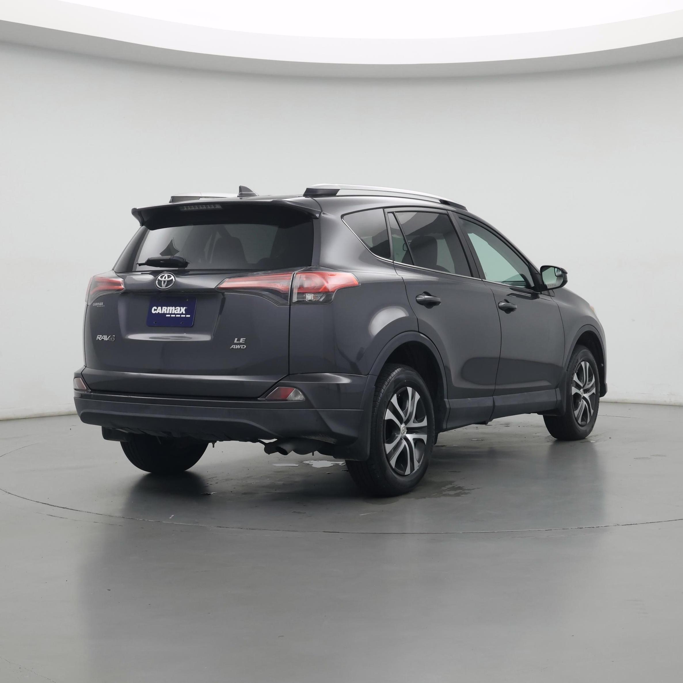 Thumbnail: 2016 Toyota RAV4 - 8