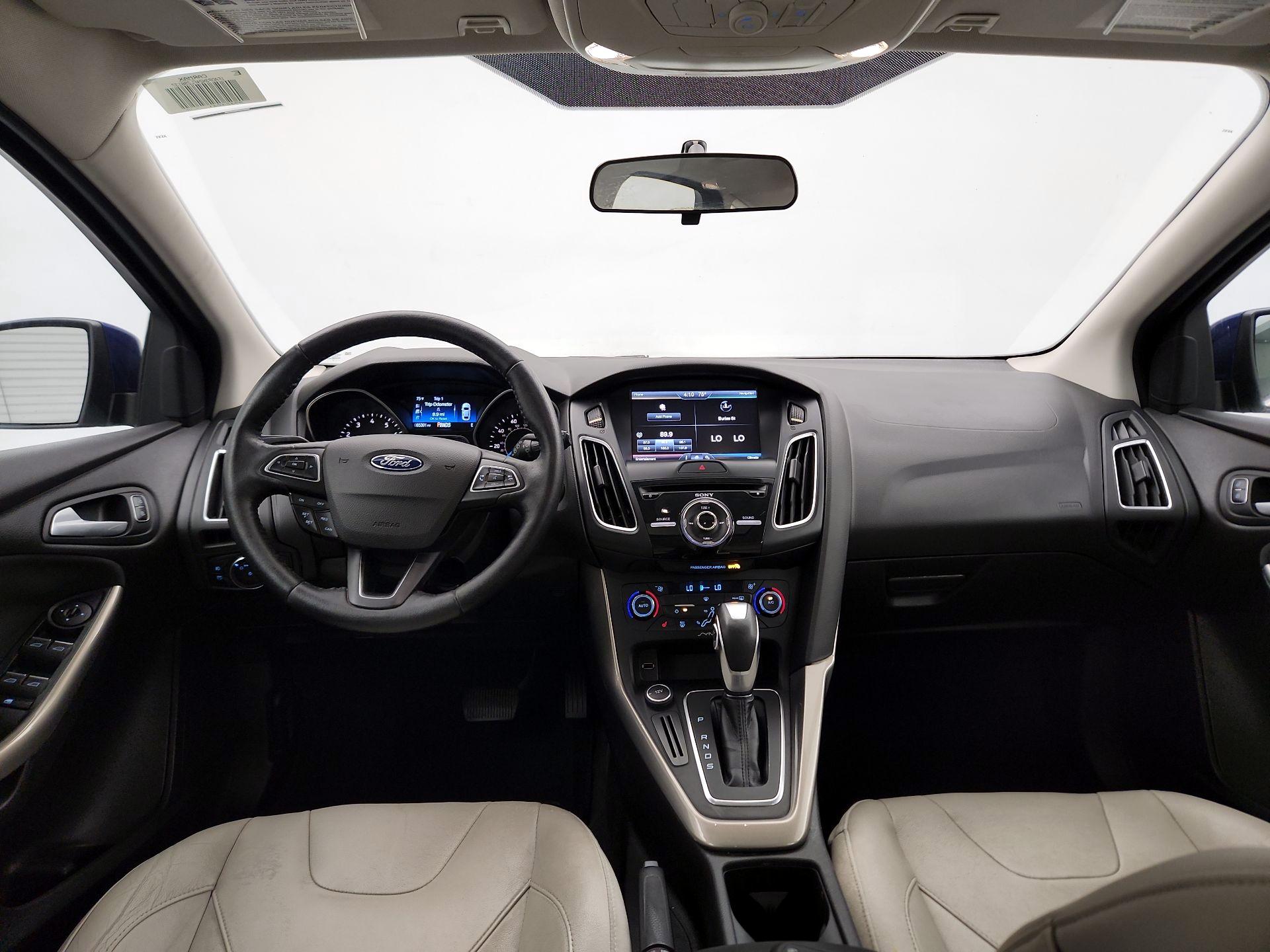 Thumbnail: 2015 Ford Focus - 9