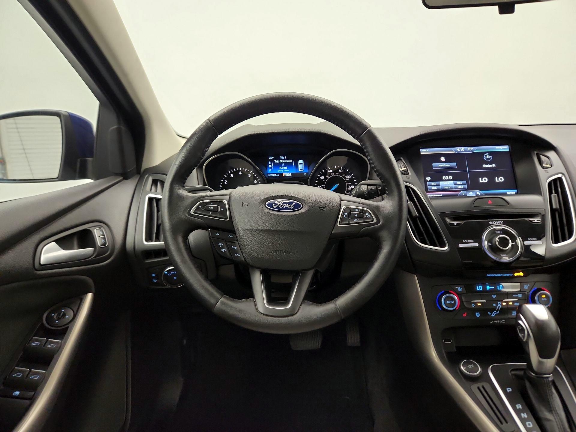 Thumbnail: 2015 Ford Focus - 10