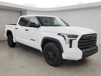 White 2022 Toyota Tundra SR5