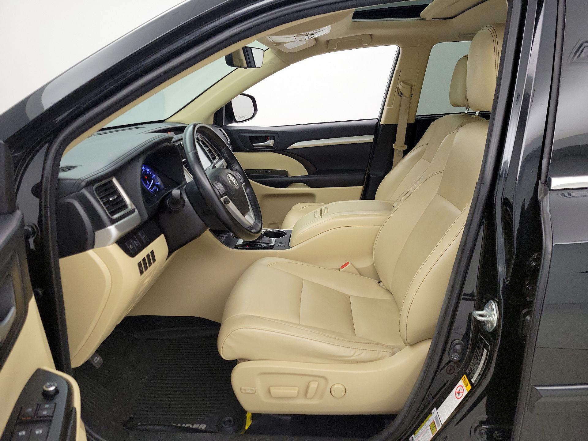 Thumbnail: 2018 Toyota Highlander - 11