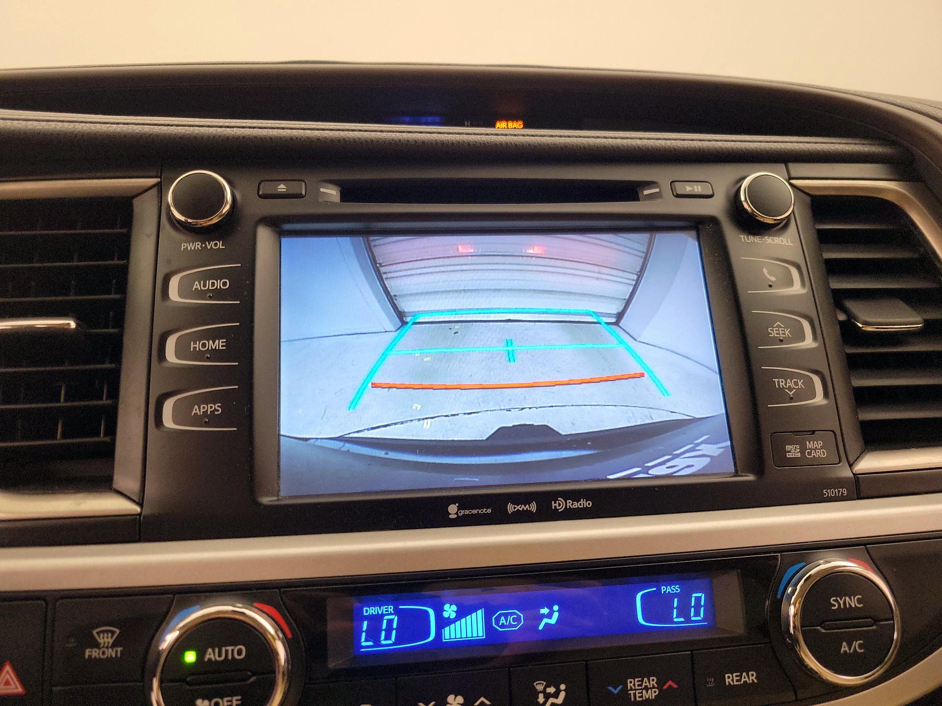 Thumbnail: 2018 Toyota Highlander - 14