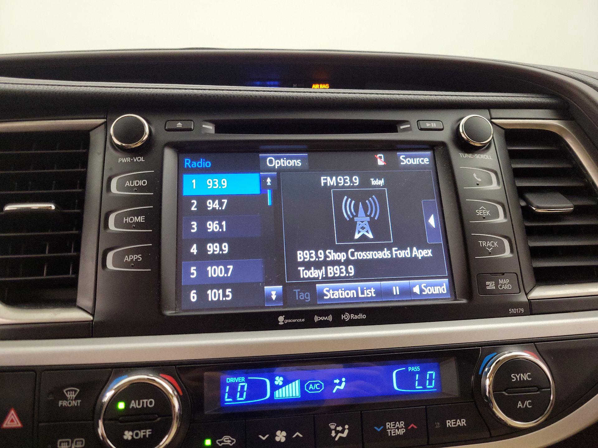 Thumbnail: 2018 Toyota Highlander - 15