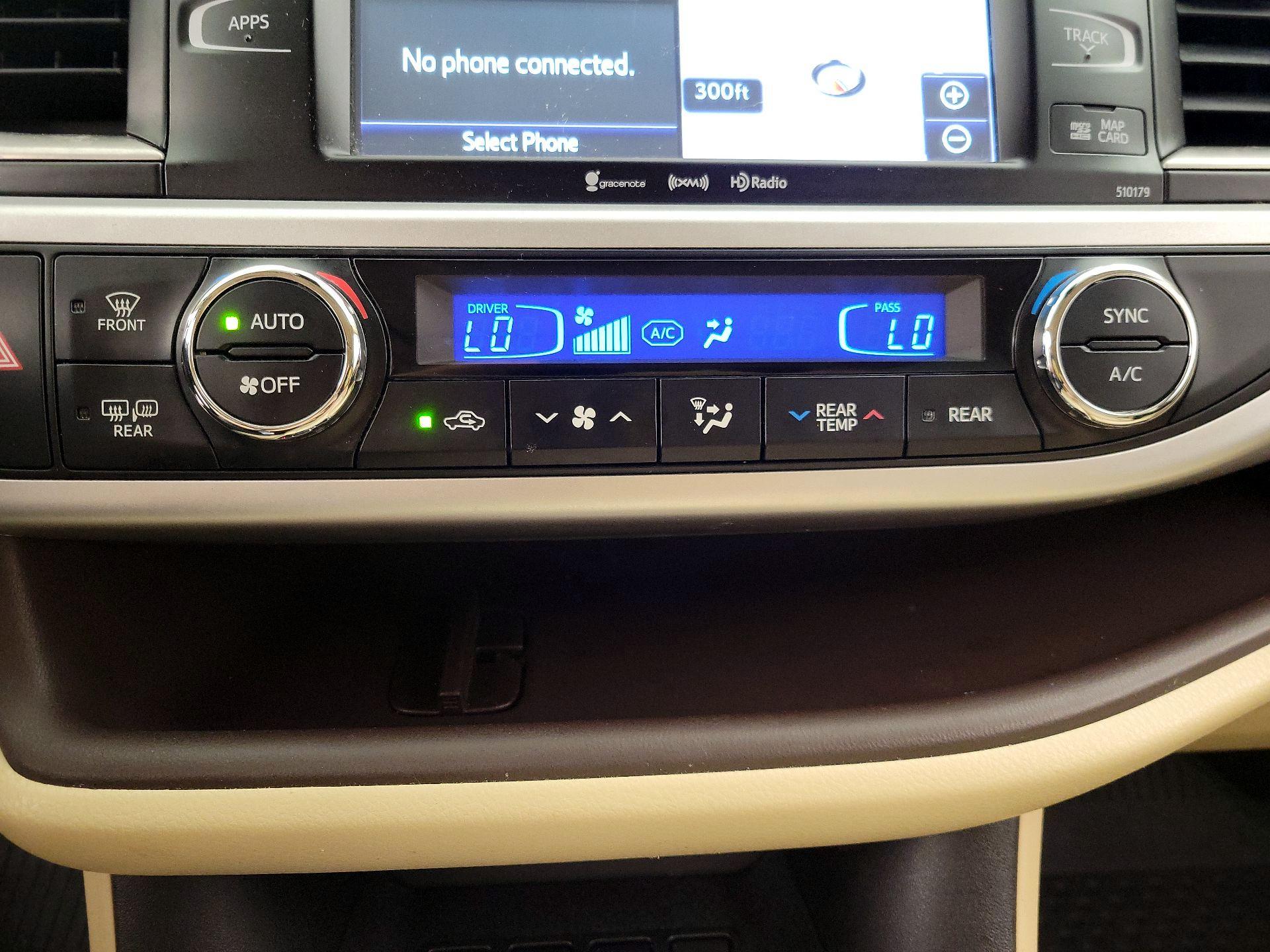 Thumbnail: 2018 Toyota Highlander - 16