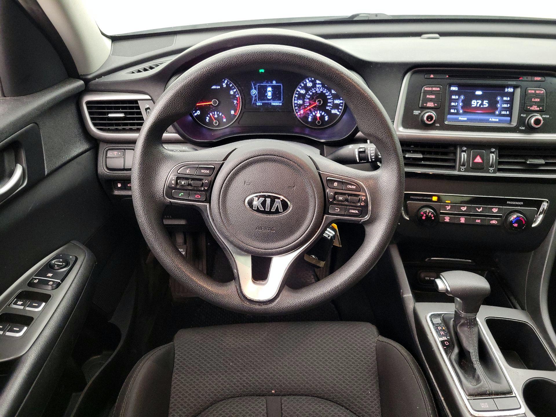 Thumbnail: 2017 Kia Optima - 10