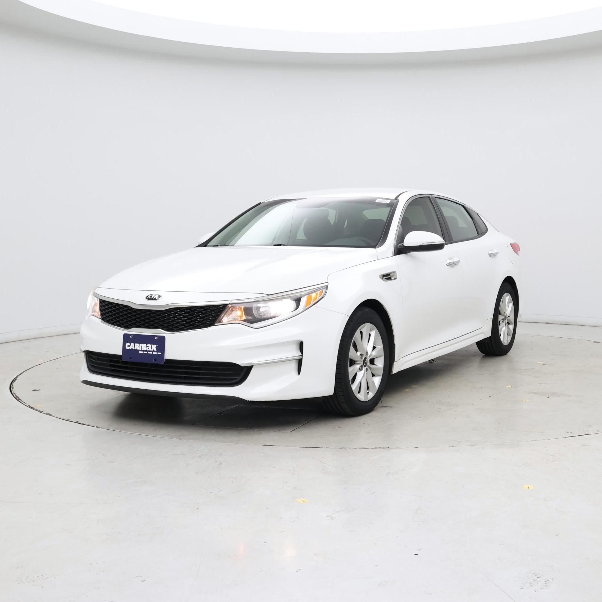 Thumbnail: 2017 Kia Optima - 4