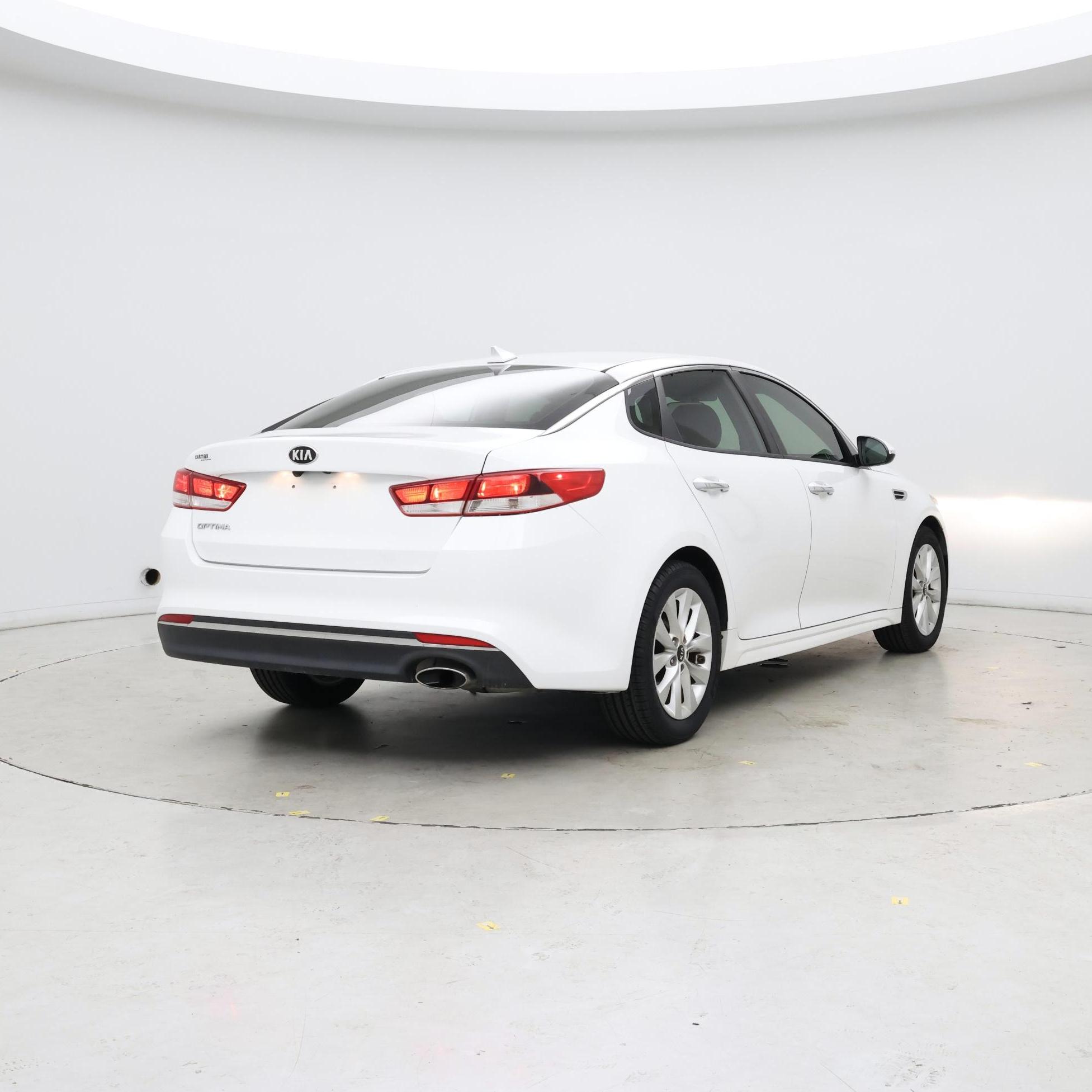 Thumbnail: 2017 Kia Optima - 8