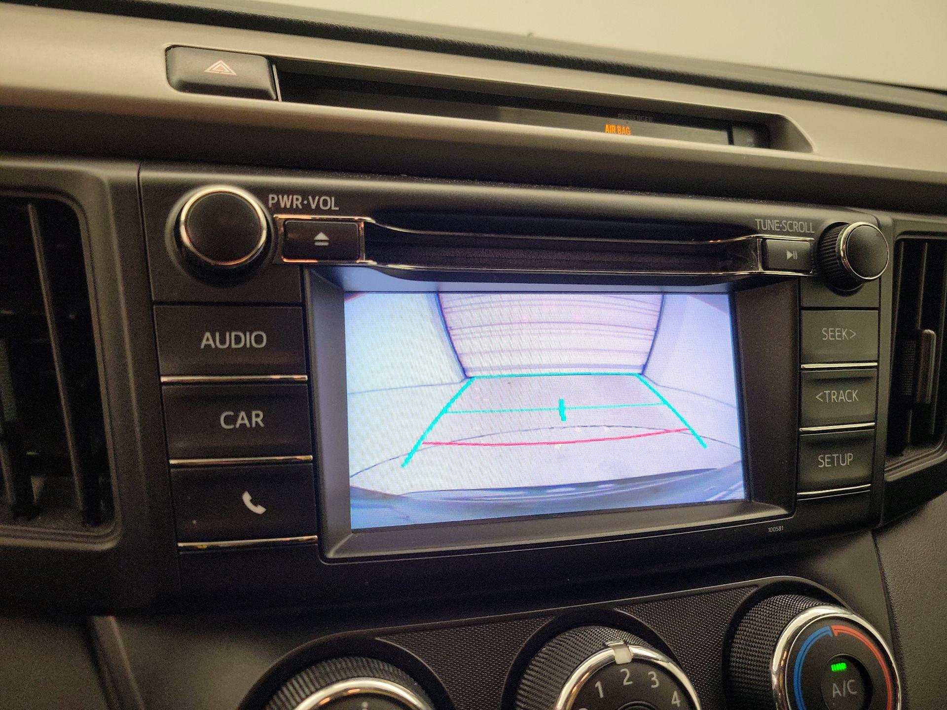 Thumbnail: 2016 Toyota RAV4 - 14