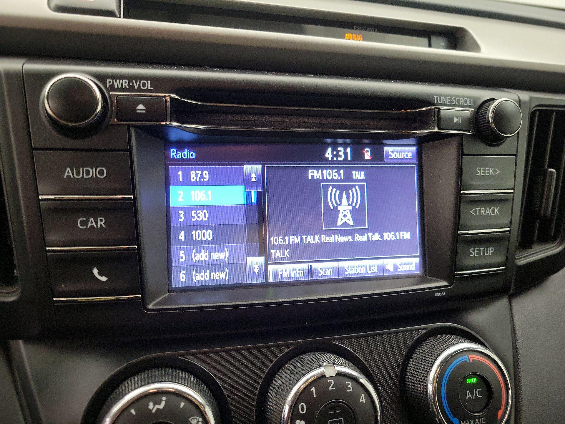 Thumbnail: 2016 Toyota RAV4 - 15