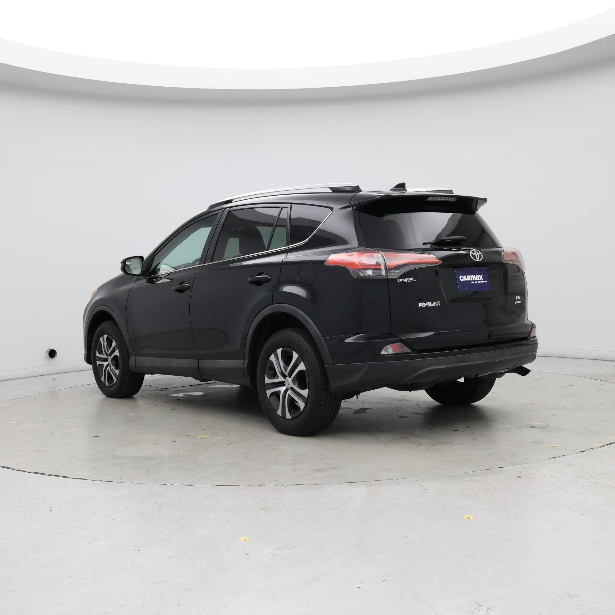 Thumbnail: 2016 Toyota RAV4 - 2