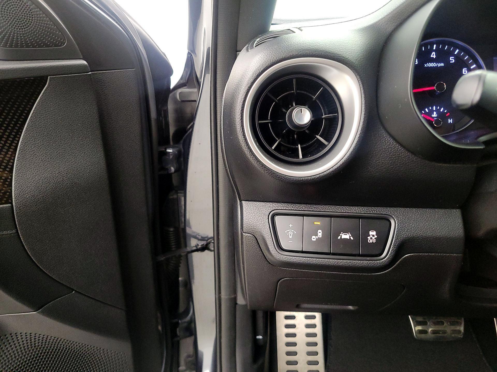 Thumbnail: 2021 Kia Forte - 13