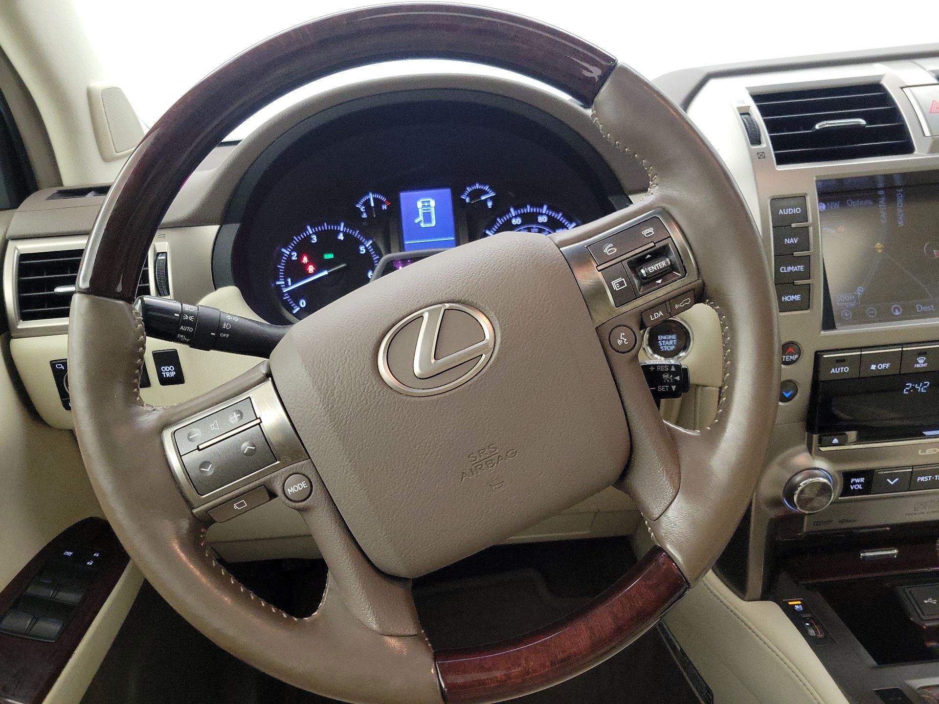 Thumbnail: 2017 Lexus GX - 10
