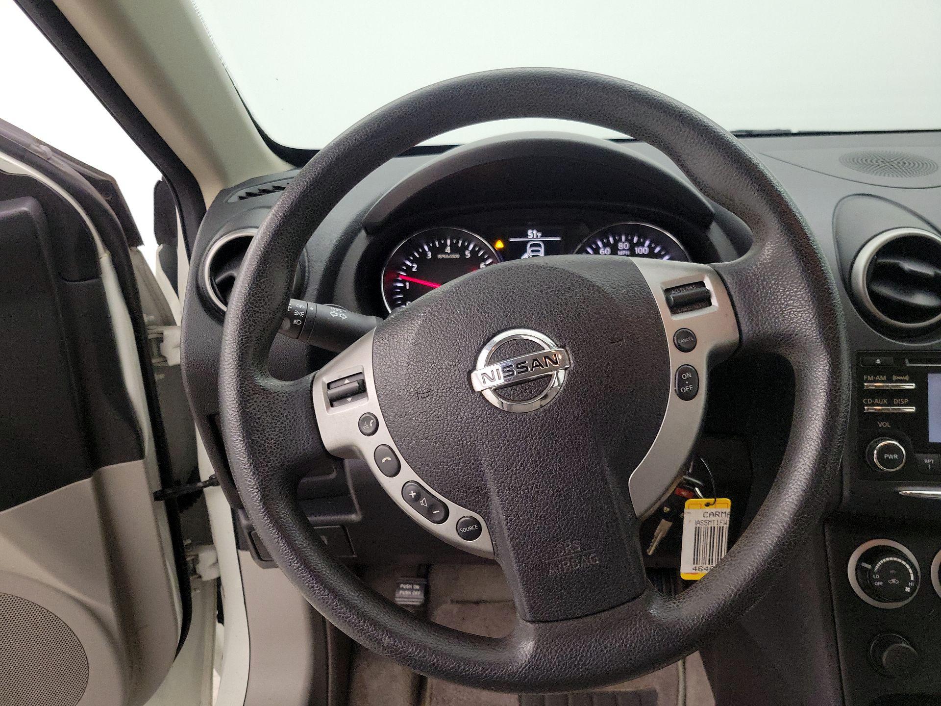 Thumbnail: 2015 Nissan Rogue - 10