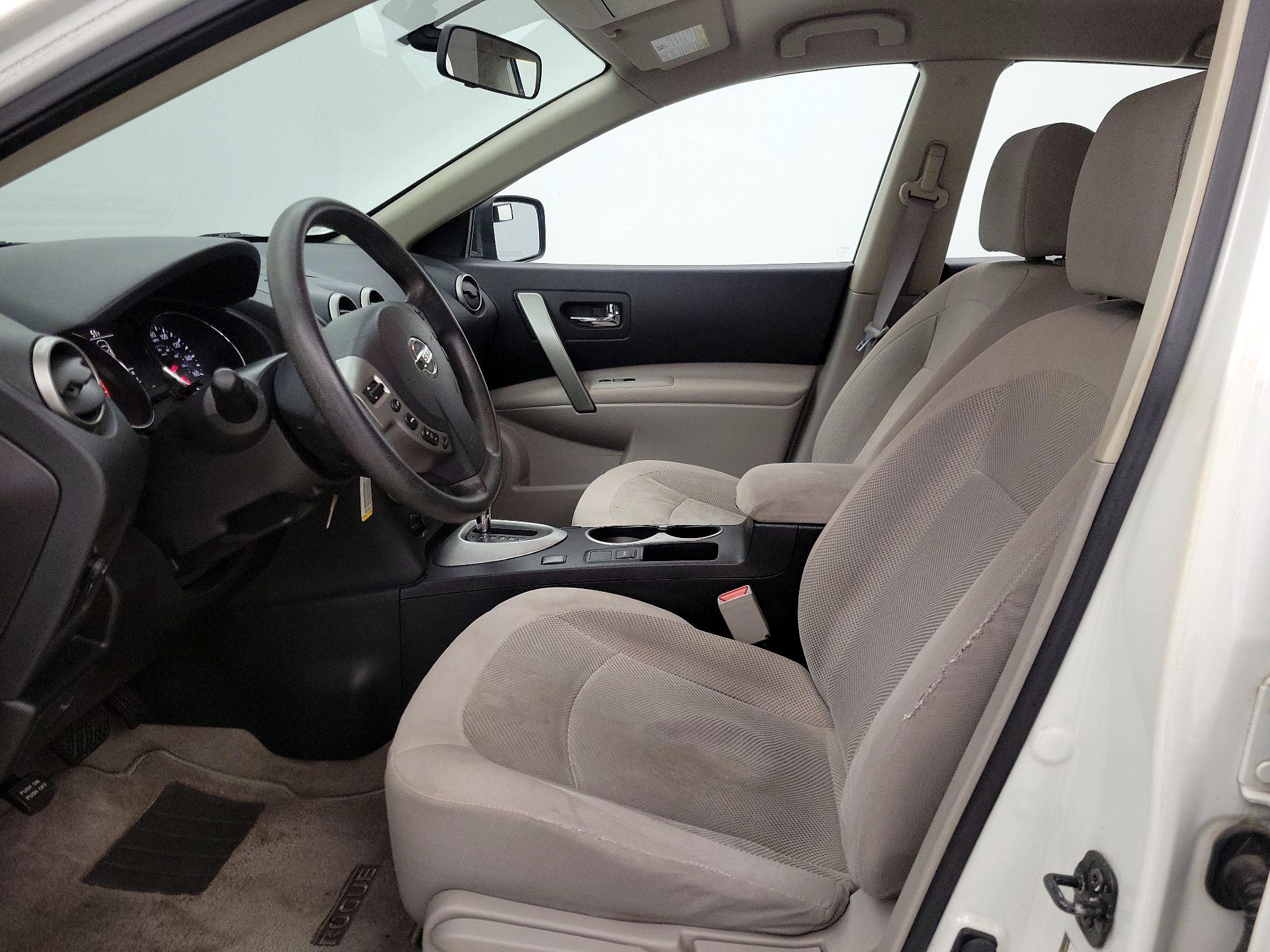 Thumbnail: 2015 Nissan Rogue - 11