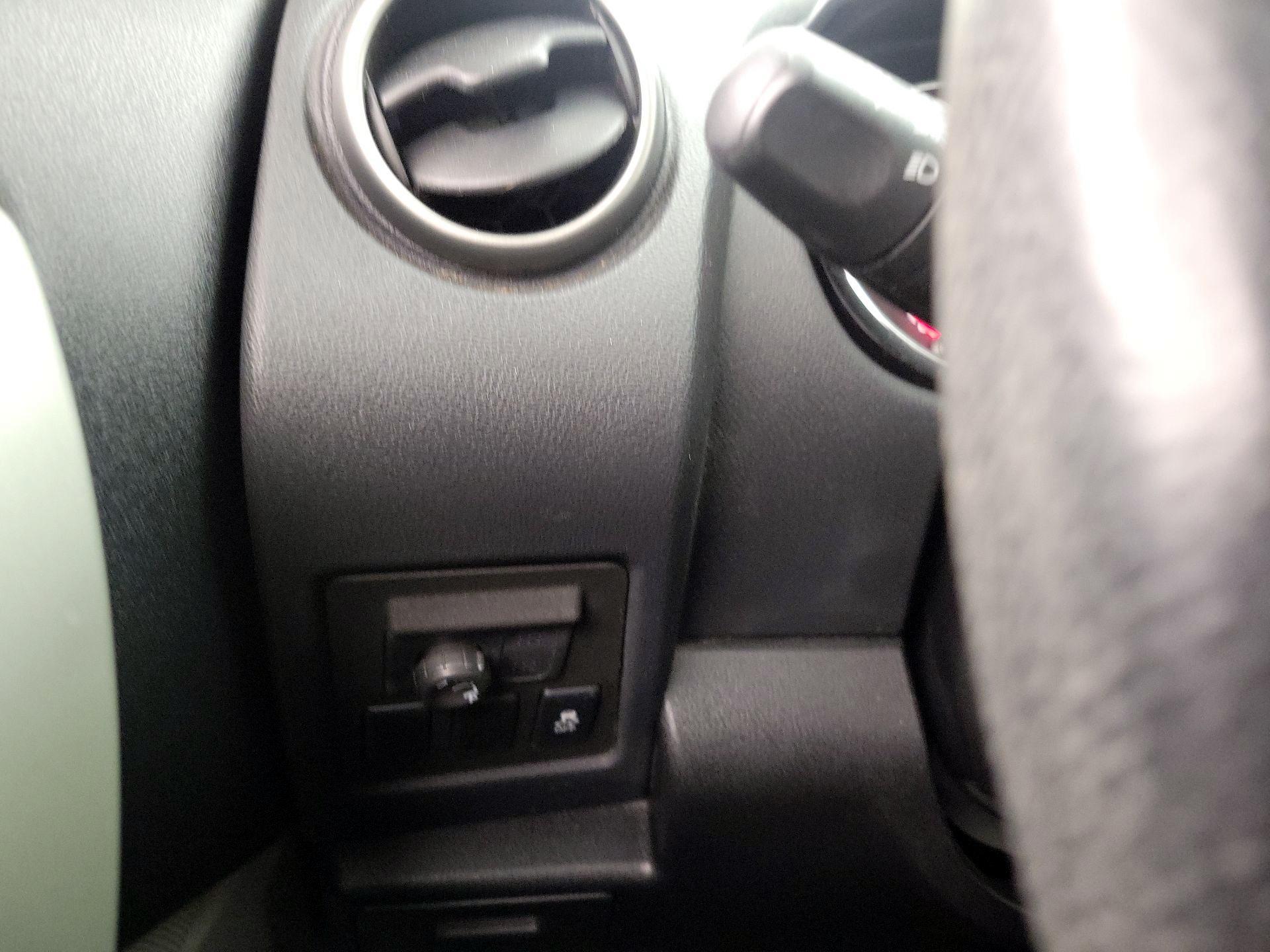 Thumbnail: 2015 Nissan Rogue - 13