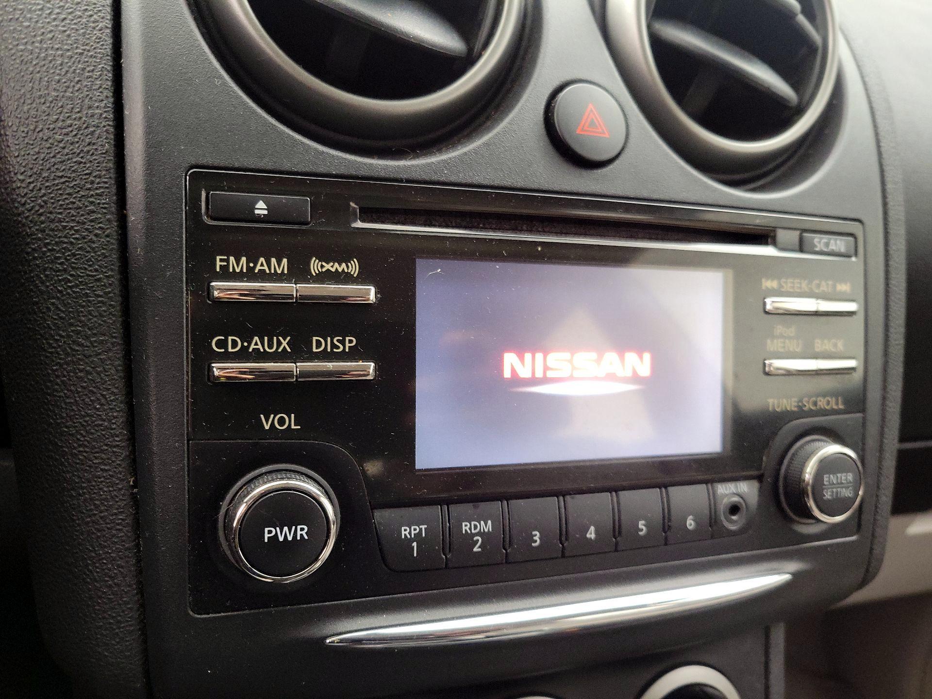 Thumbnail: 2015 Nissan Rogue - 15