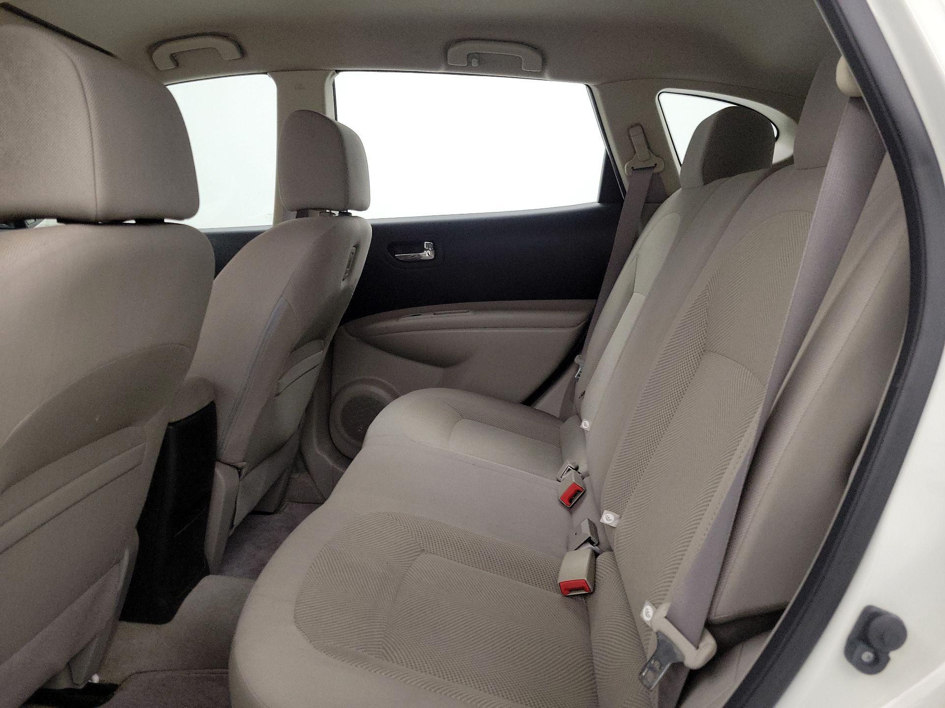 Thumbnail: 2015 Nissan Rogue - 19