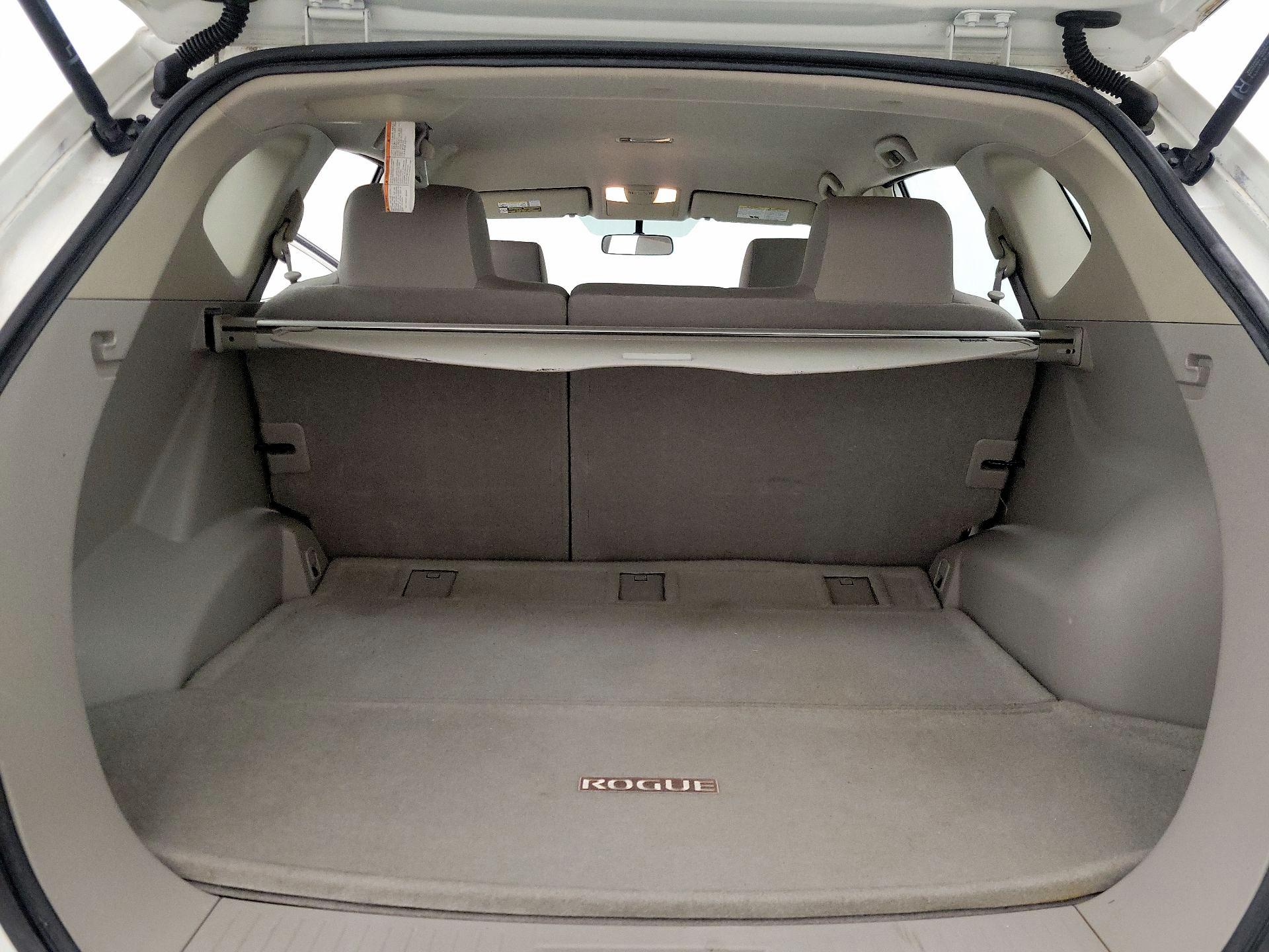 Thumbnail: 2015 Nissan Rogue - 20