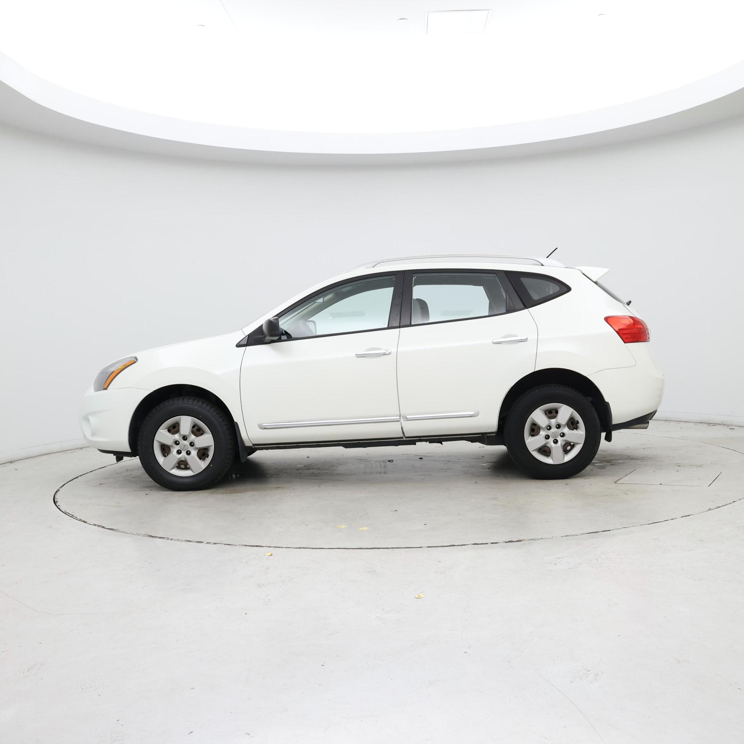 Thumbnail: 2015 Nissan Rogue - 3