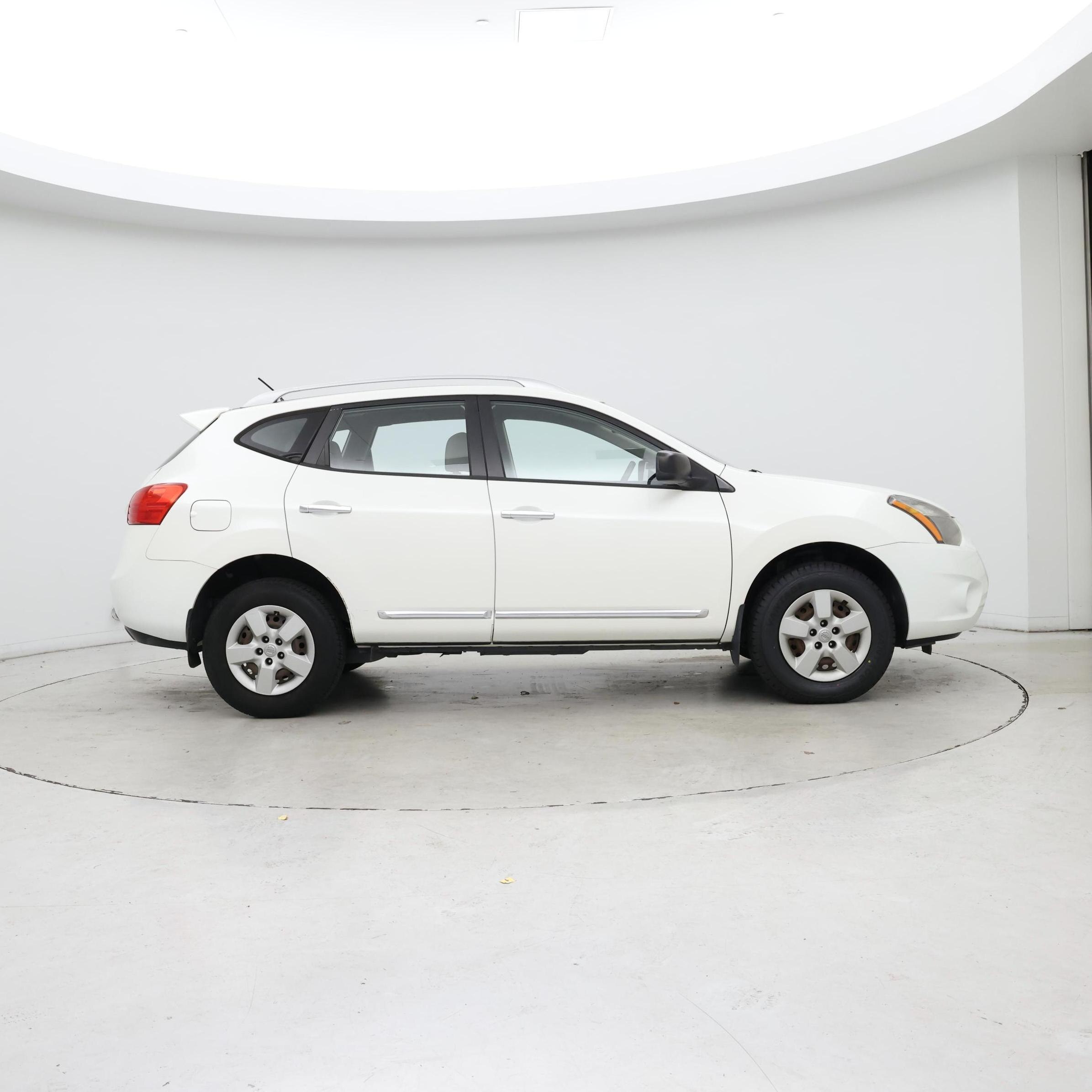 Thumbnail: 2015 Nissan Rogue - 7