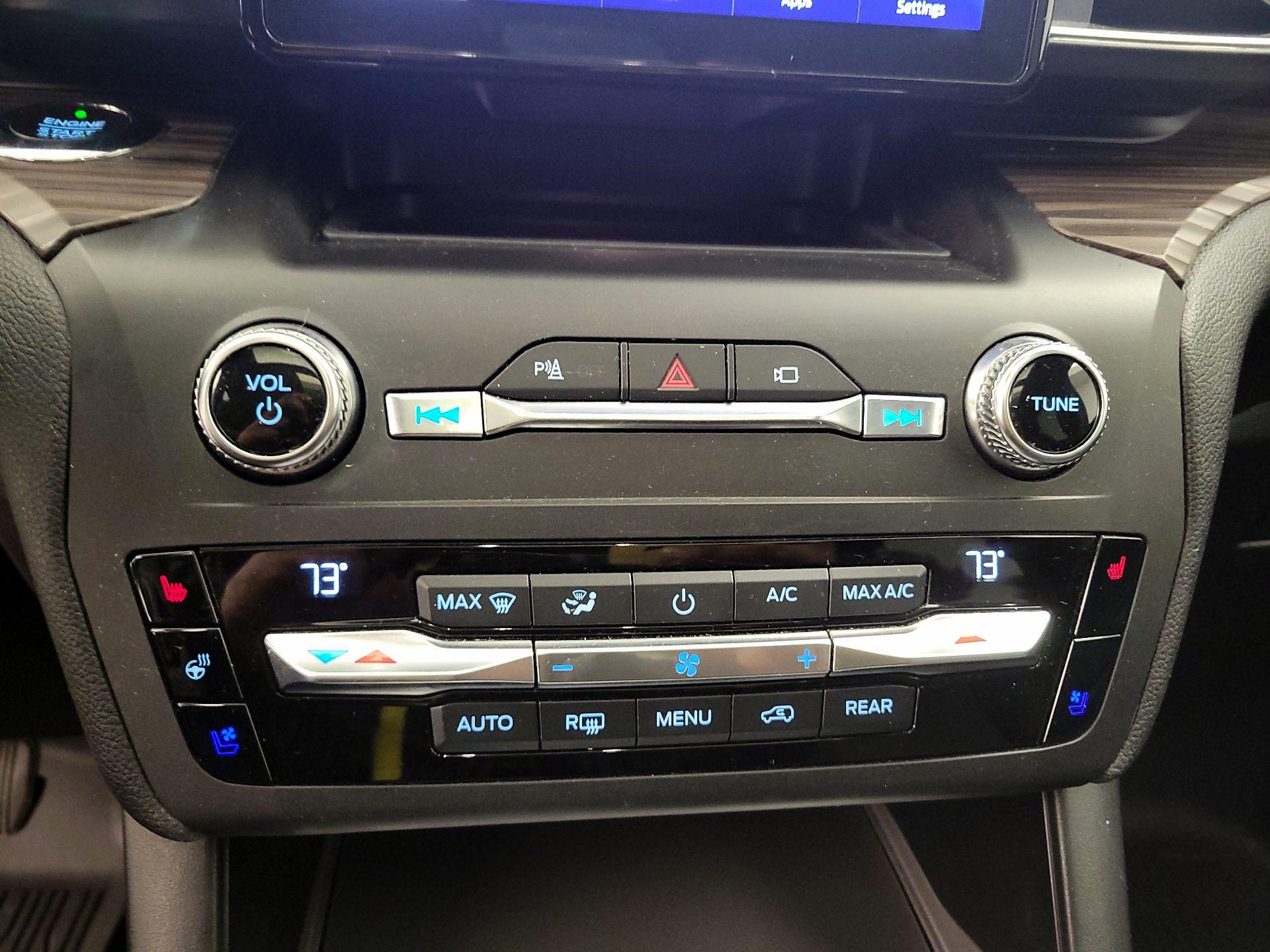 Thumbnail: 2020 Ford Explorer - 16