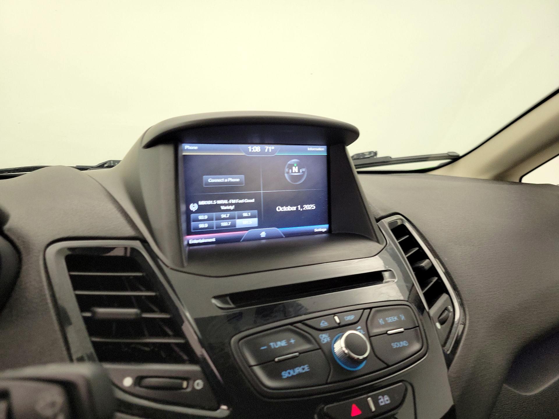 Thumbnail: 2014 Ford Fiesta - 14