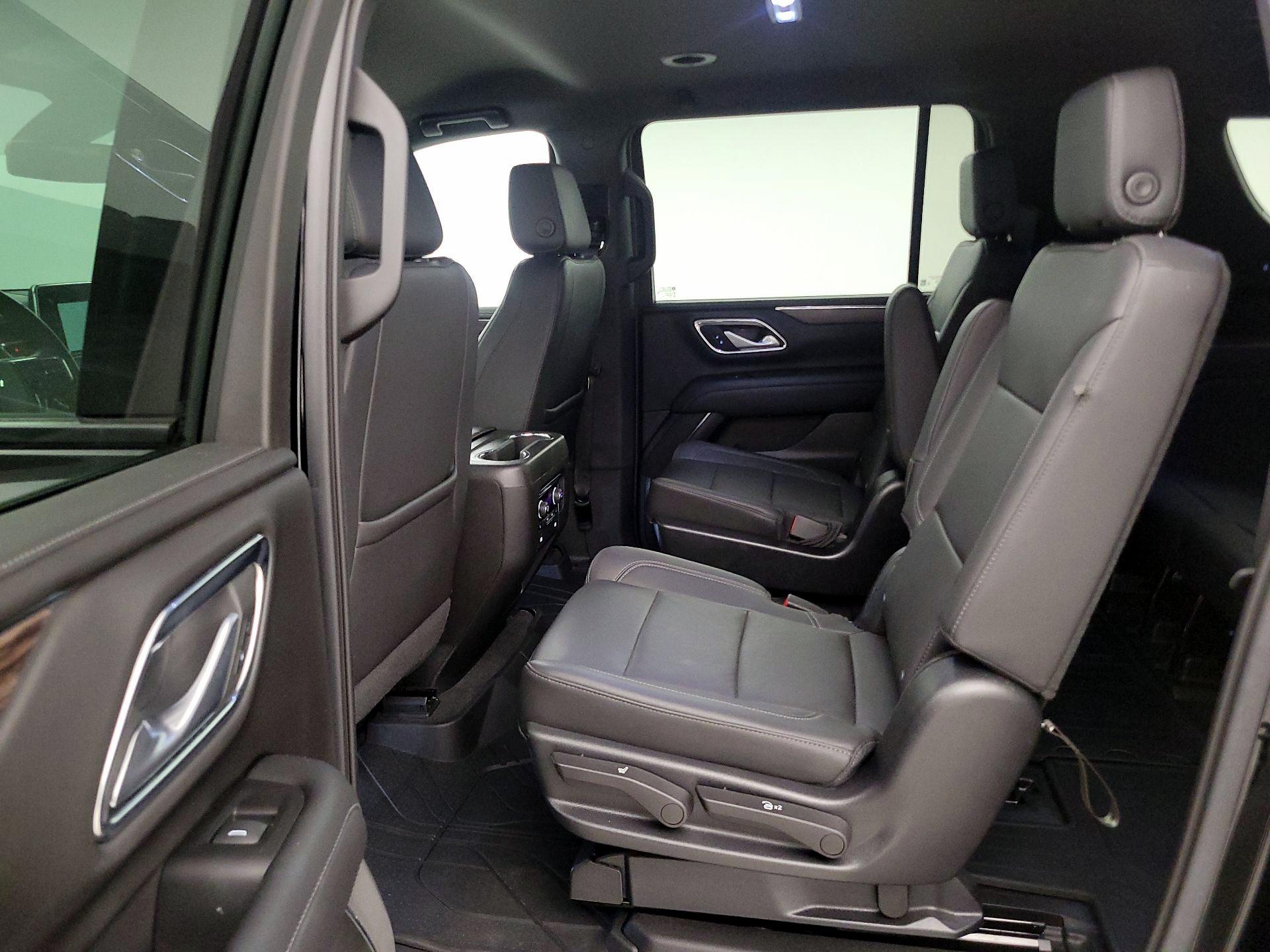 Thumbnail: 2022 Chevrolet Suburban - 20