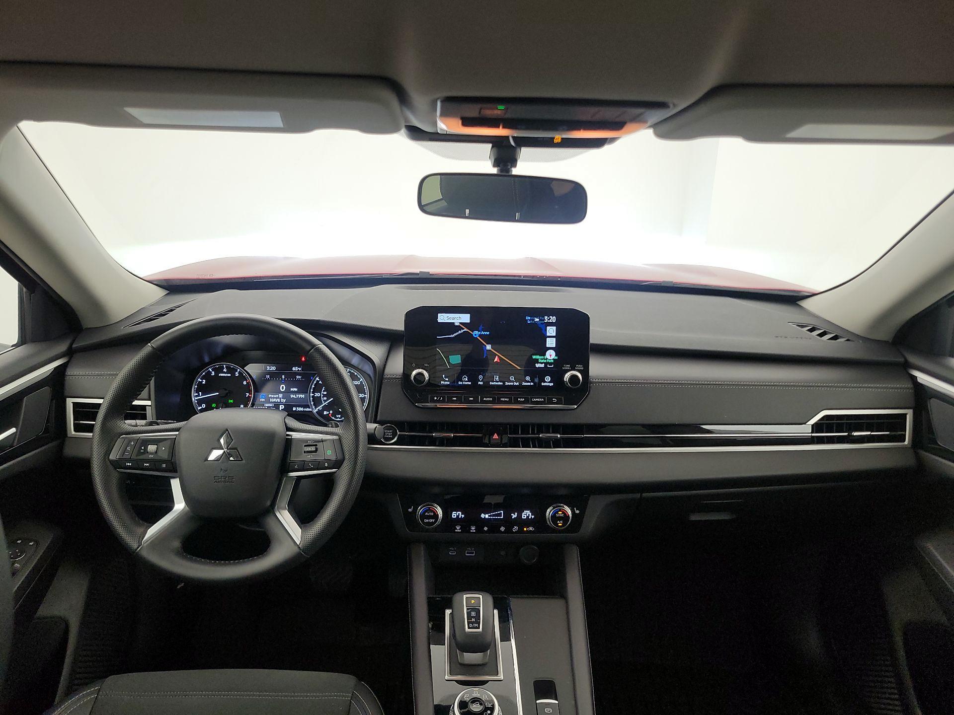Thumbnail: 2024 Mitsubishi Outlander - 9