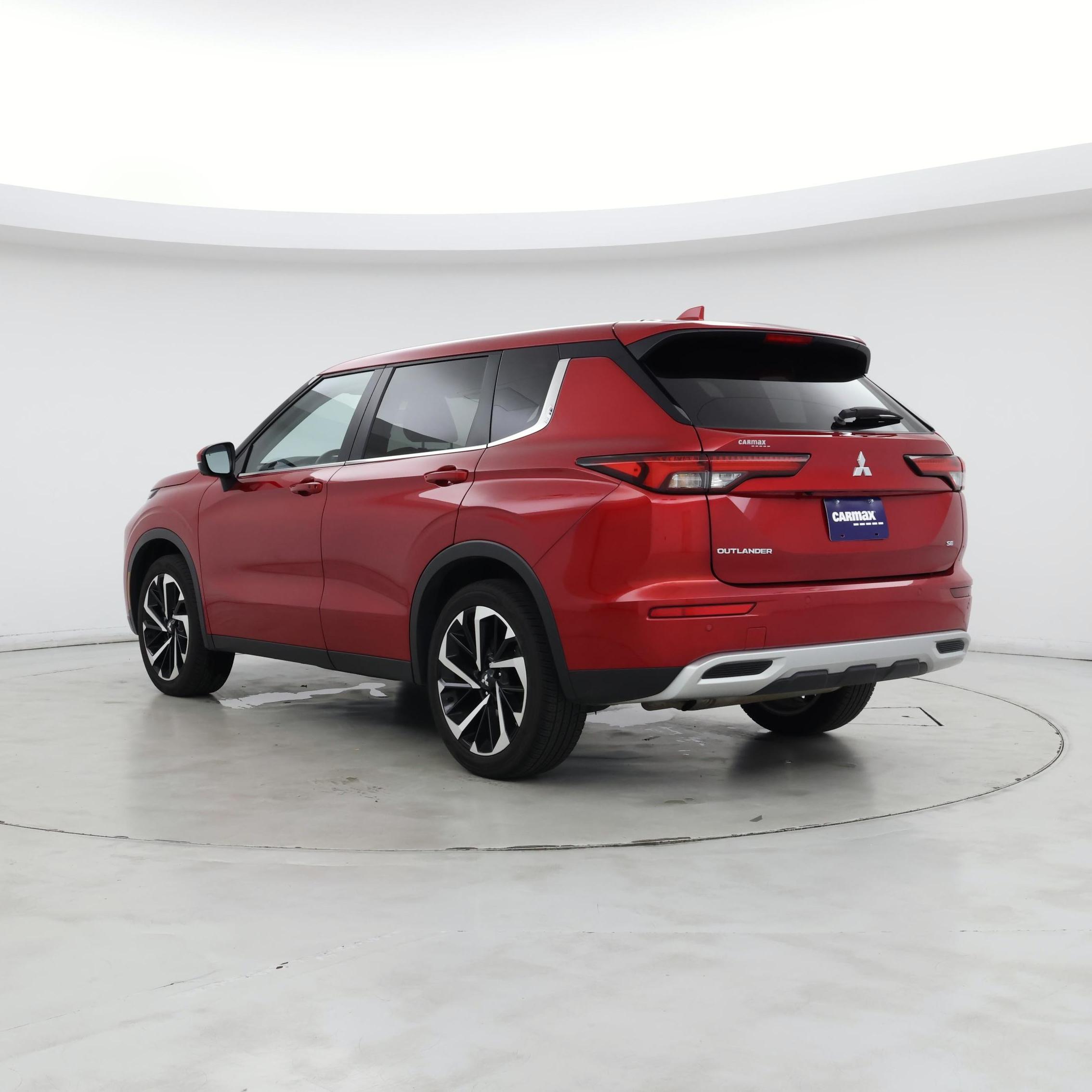 Thumbnail: 2024 Mitsubishi Outlander - 2