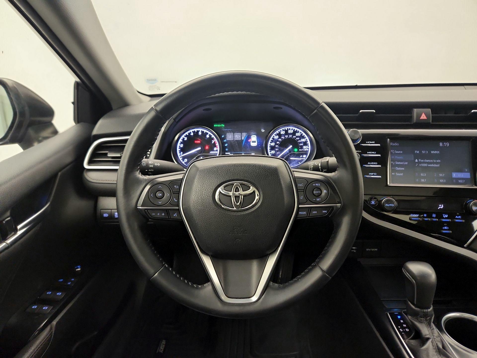 Thumbnail: 2018 Toyota Camry - 10