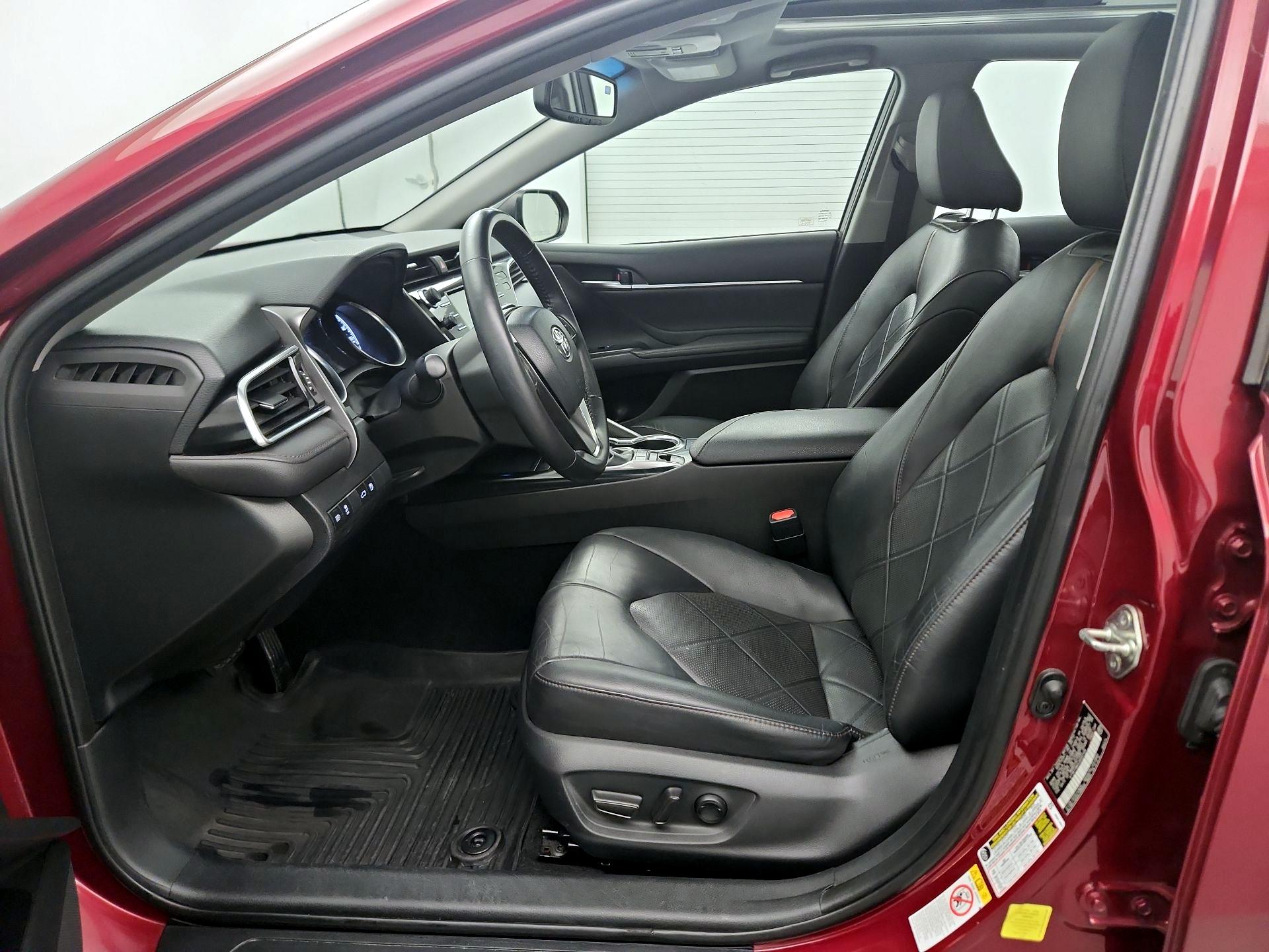 Thumbnail: 2018 Toyota Camry - 11