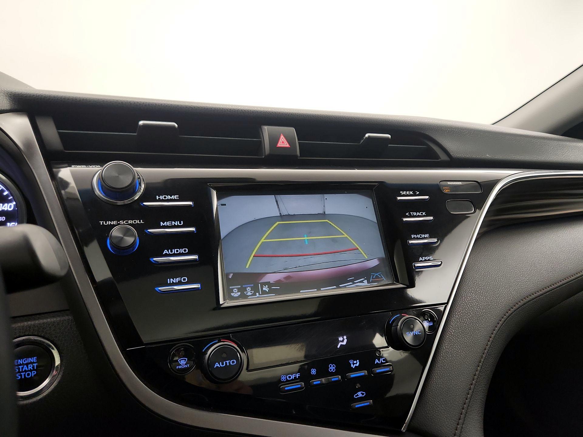 Thumbnail: 2018 Toyota Camry - 14