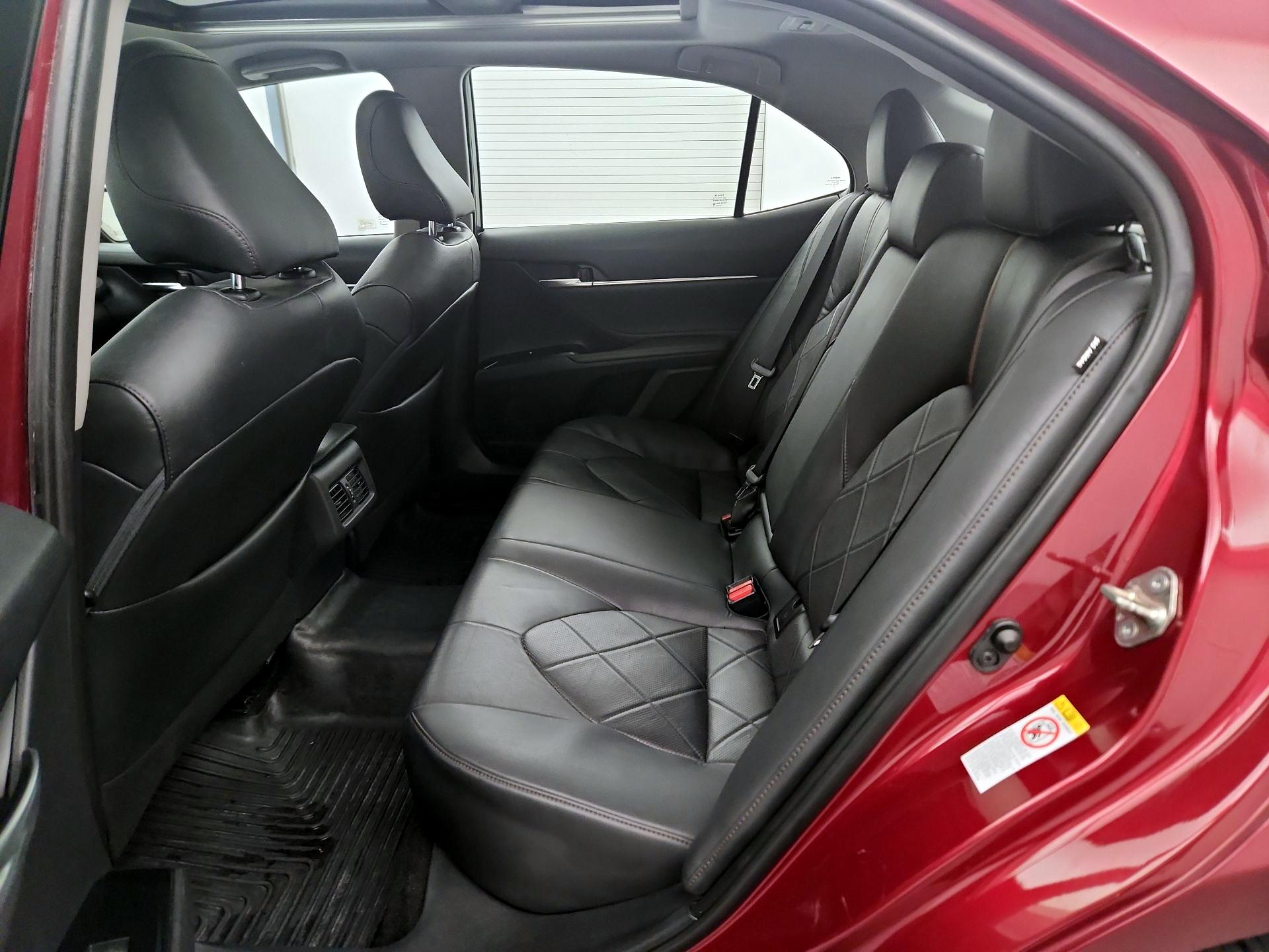 Thumbnail: 2018 Toyota Camry - 20