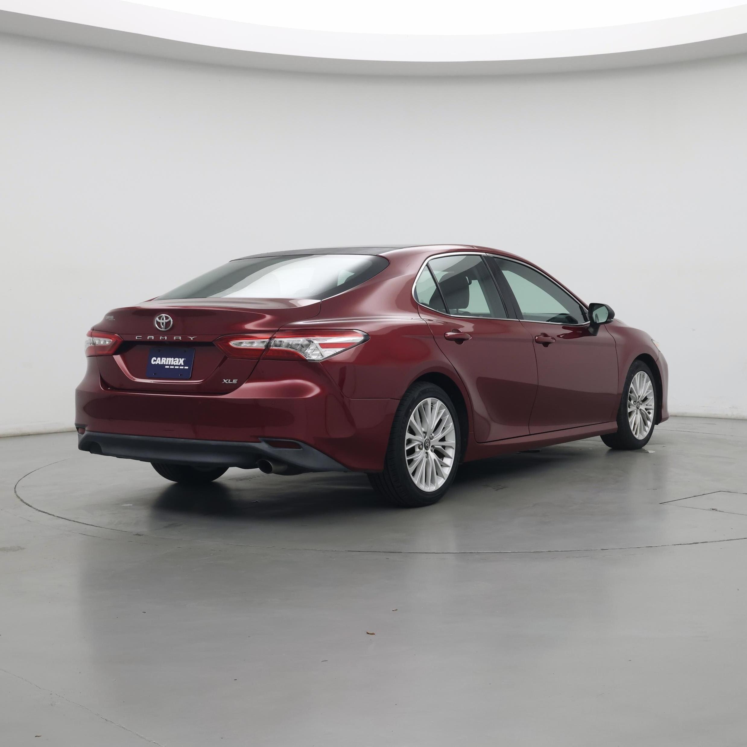 Thumbnail: 2018 Toyota Camry - 8