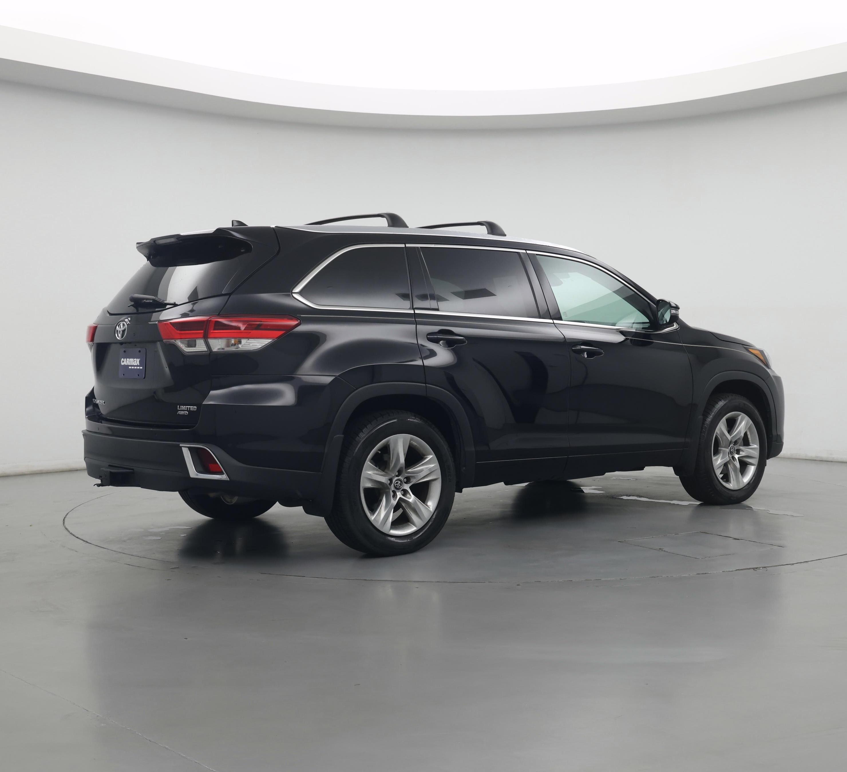 Thumbnail: 2017 Toyota Highlander - 3