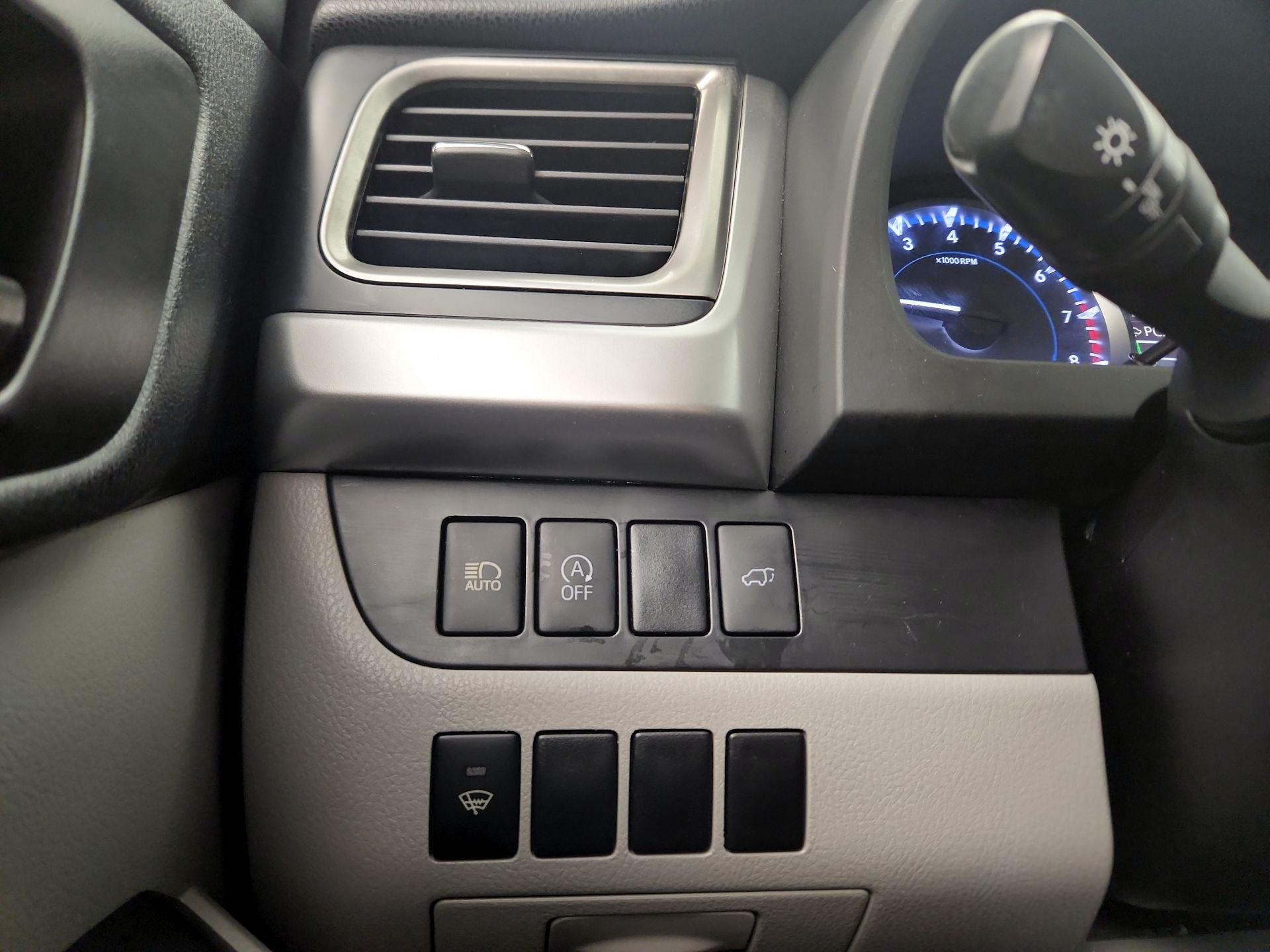 Thumbnail: 2017 Toyota Highlander - 13